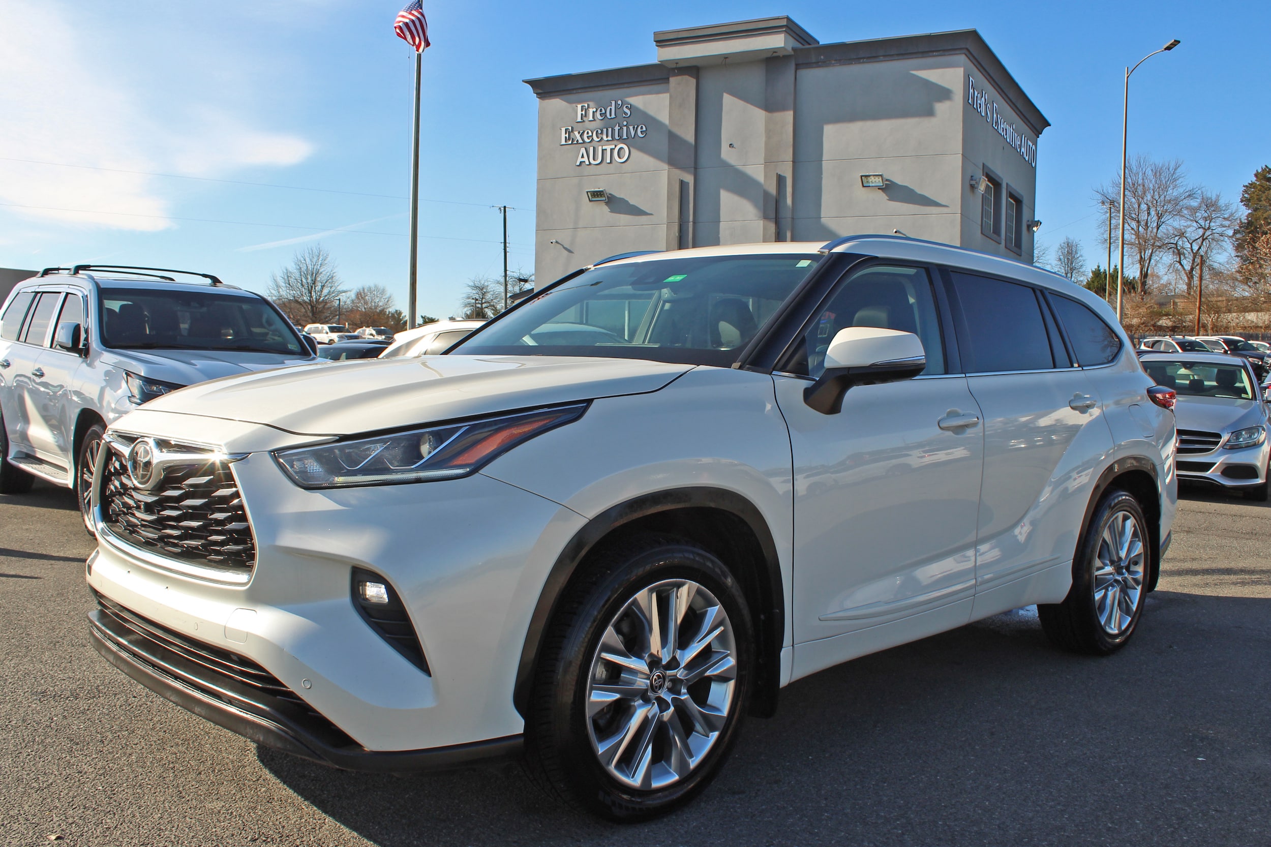 2021 Toyota Highlander Limited's photo