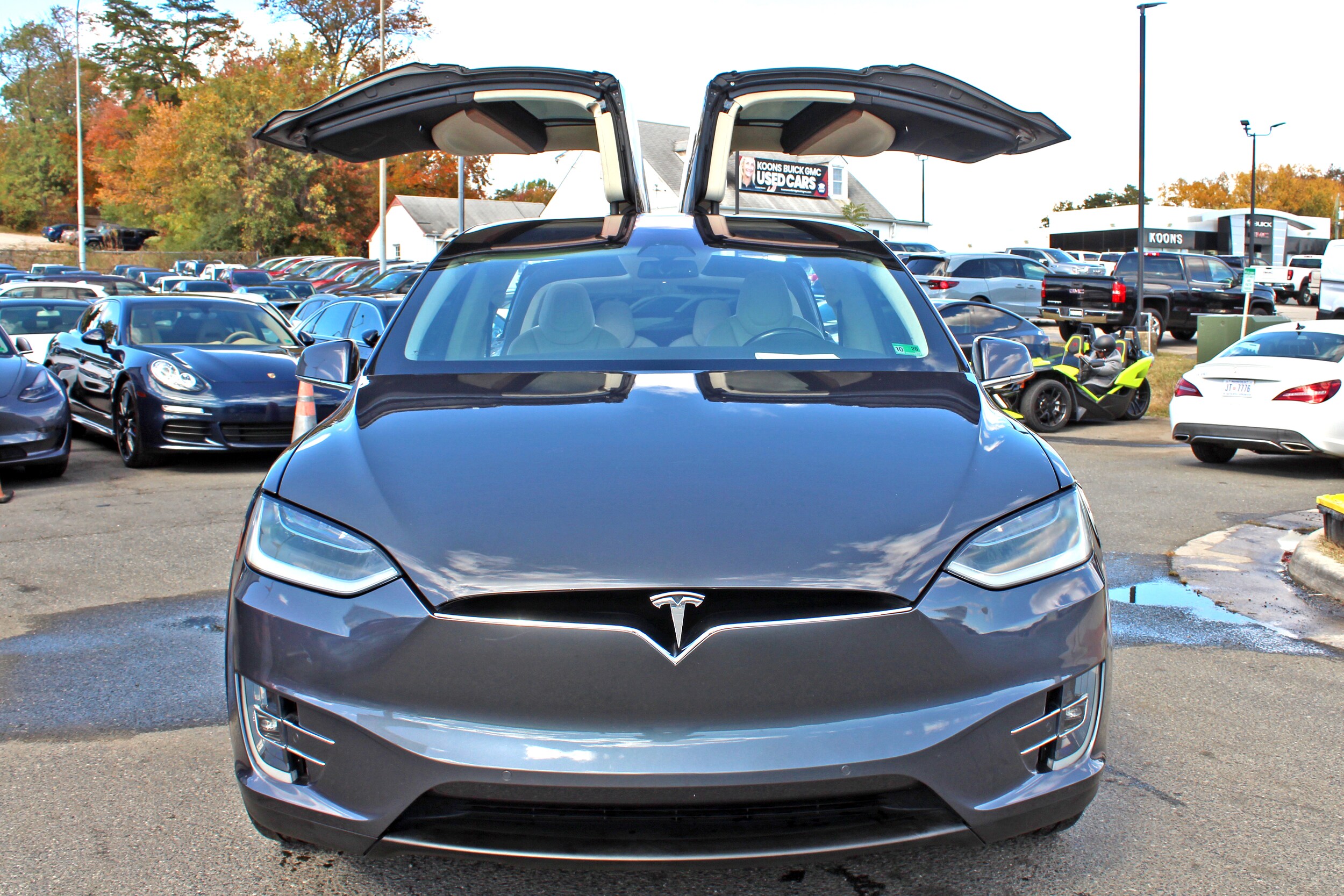 2019 Tesla Model X Standard Range photo 2
