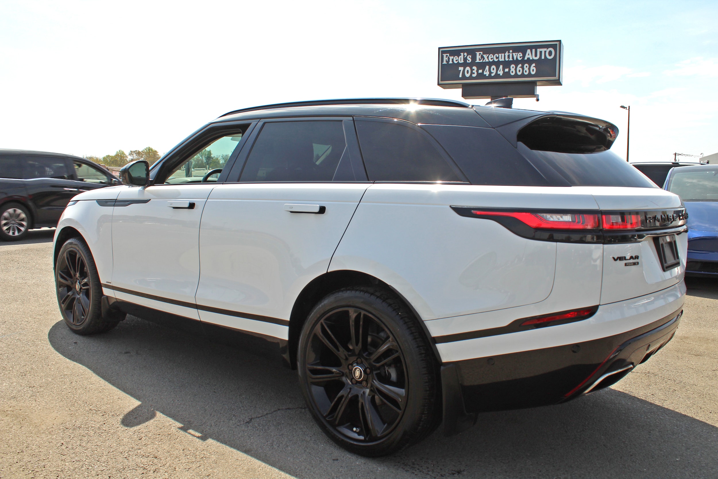 View vehicle photo 4