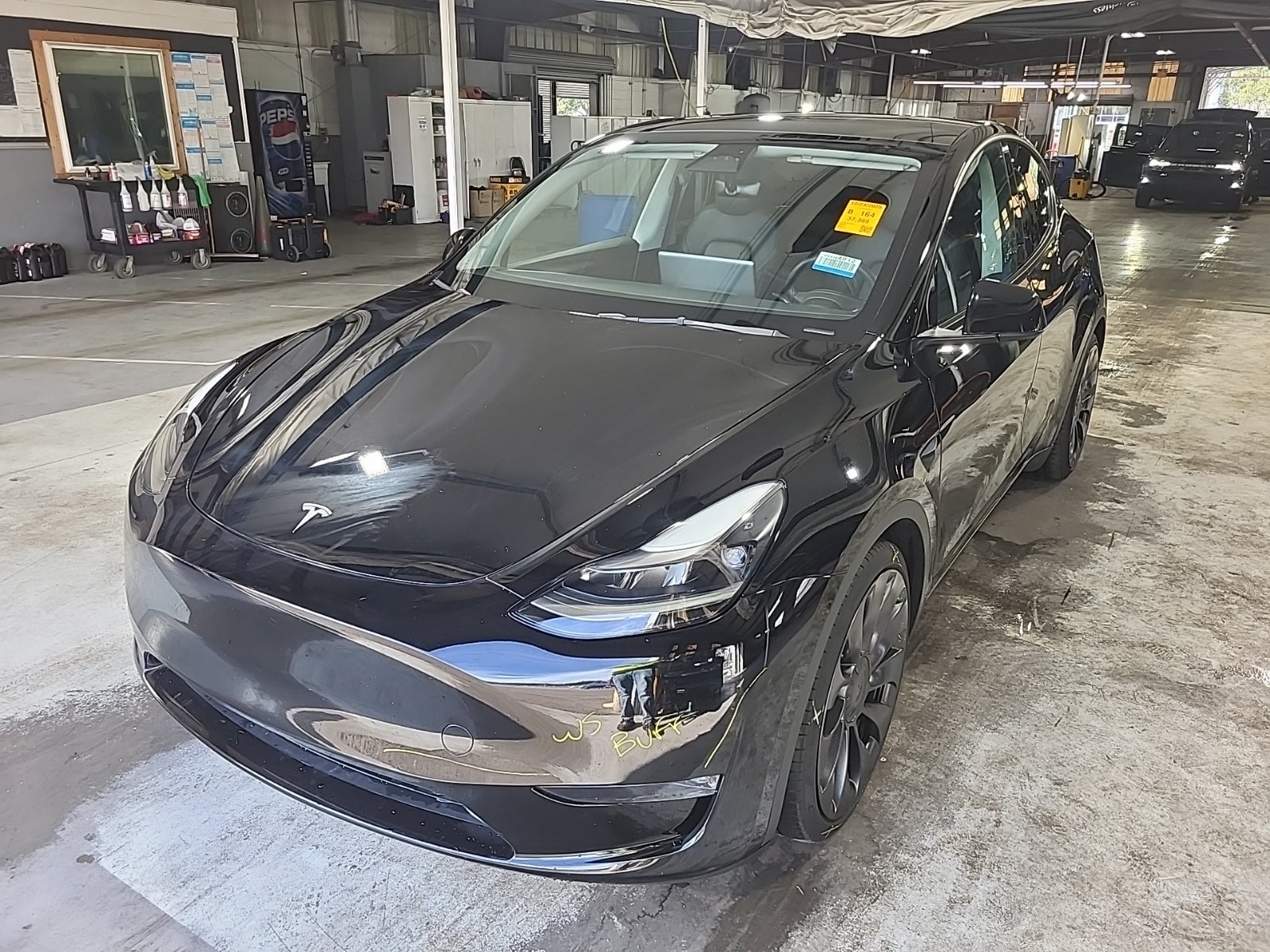 2023 Tesla Model Y Performance's photo