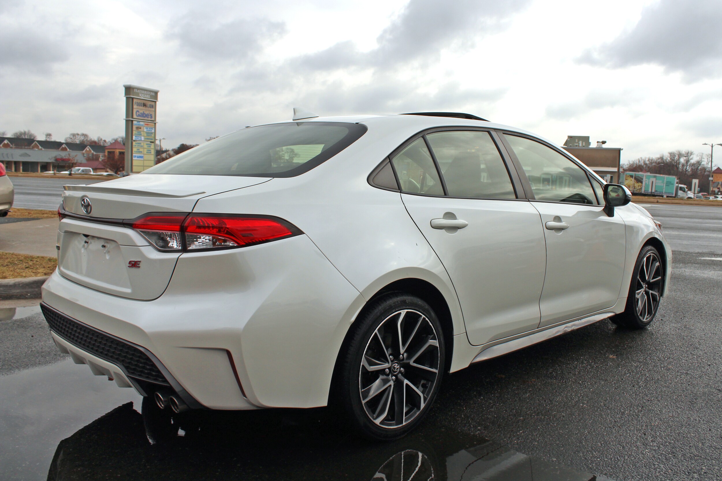 2020 Toyota Corolla SE photo 4