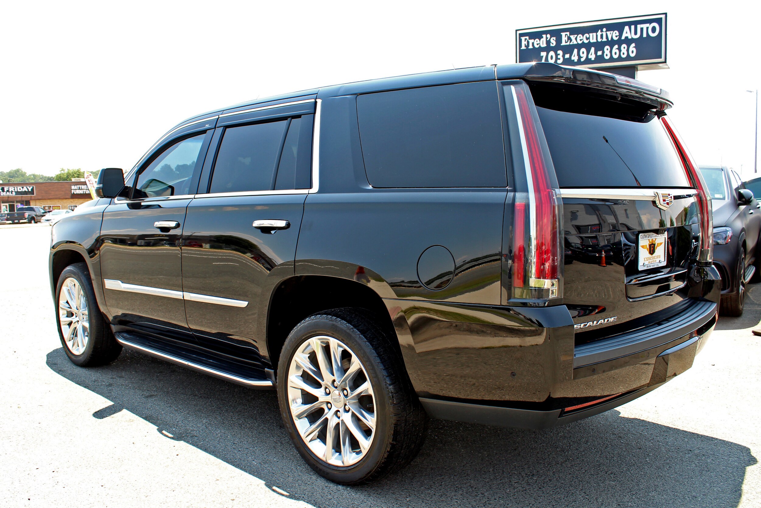 2019 Cadillac Escalade Luxury photo 4