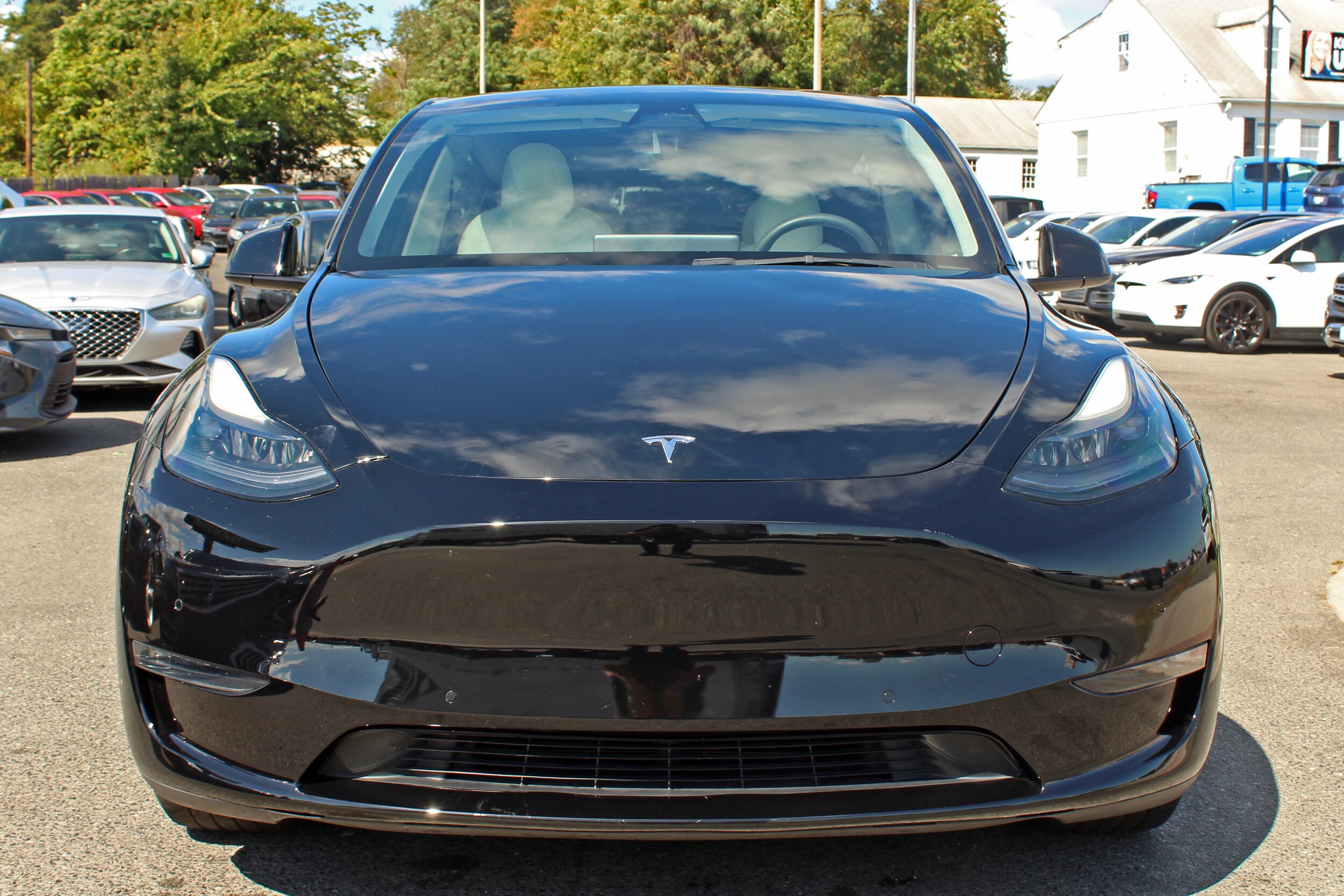 2022 Tesla Model Y Long Range photo 2