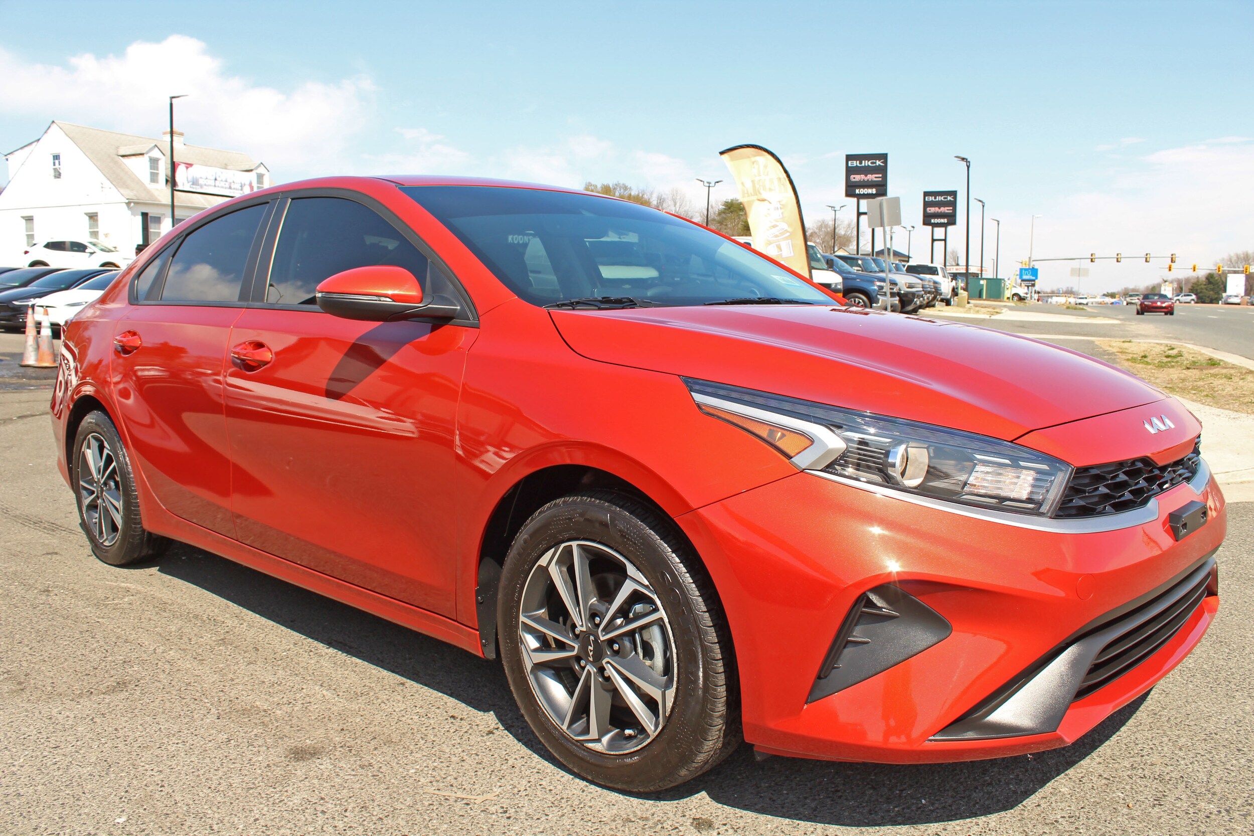 2024 Kia Forte LXS photo 3