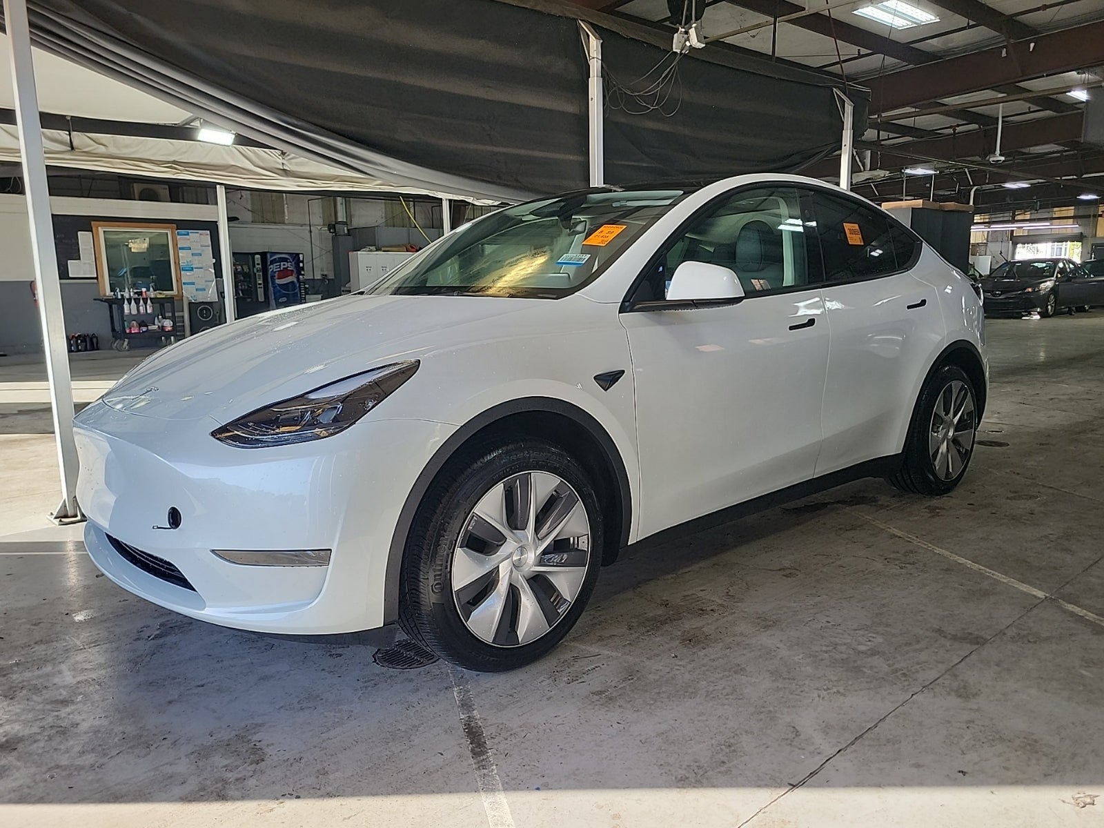 2024 Tesla Model Y Long Range's photo