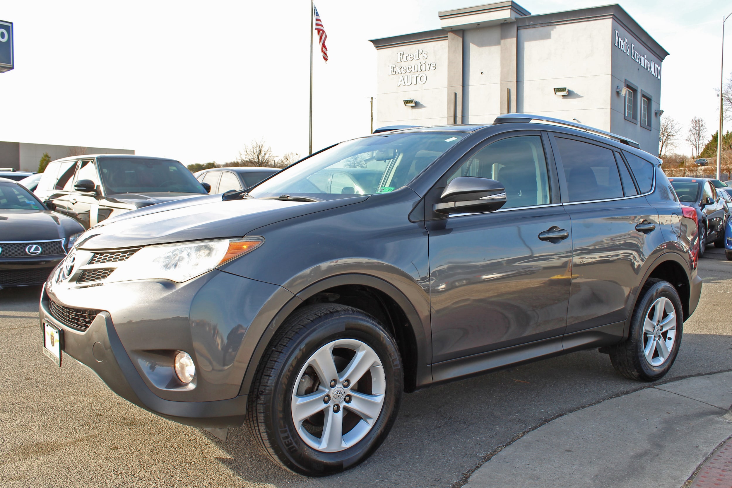 2013 Toyota RAV4 XLE's photo