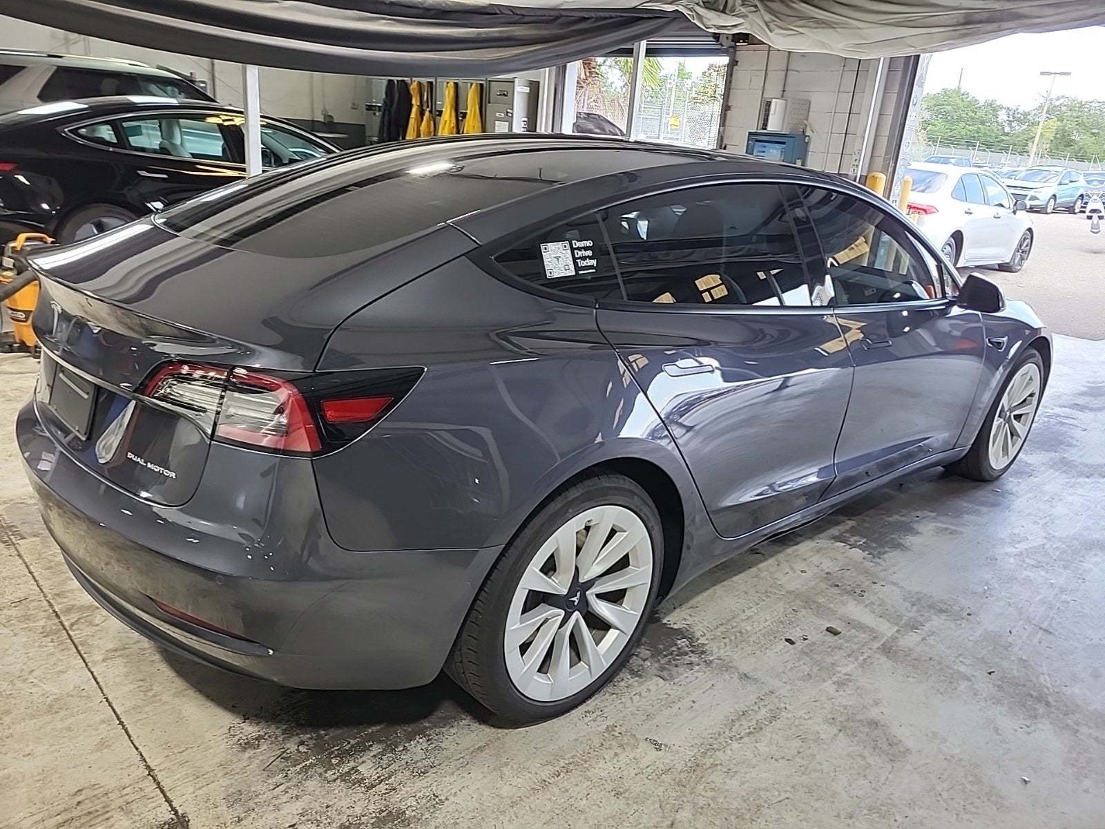 2021 Tesla Model 3 Long Range photo 2