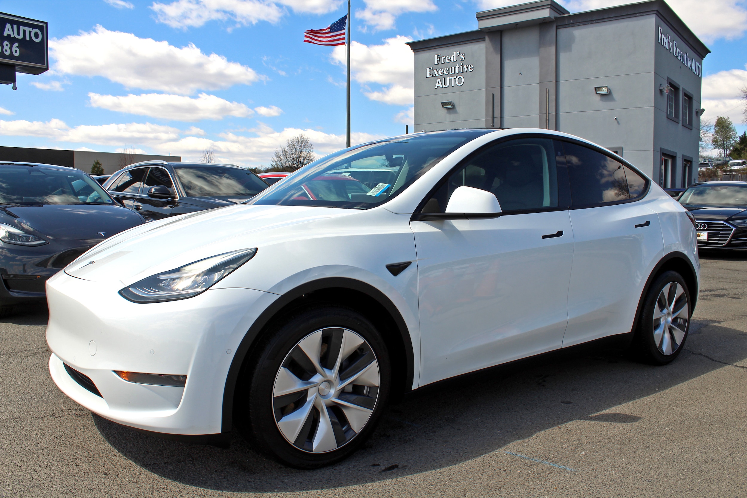 2020 Tesla Model Y Long Range Dual Motor All-Wheel Drive's photo