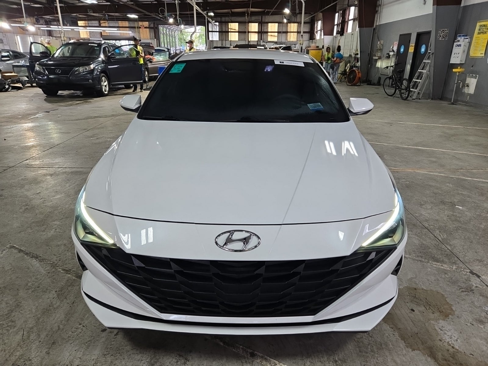 2021 Hyundai Elantra SEL photo 3