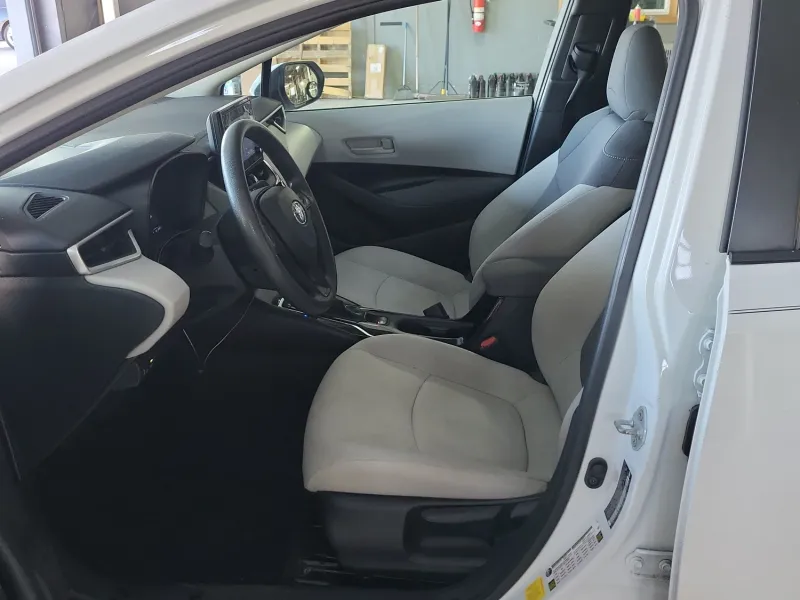 2022 Toyota Corolla L photo 4
