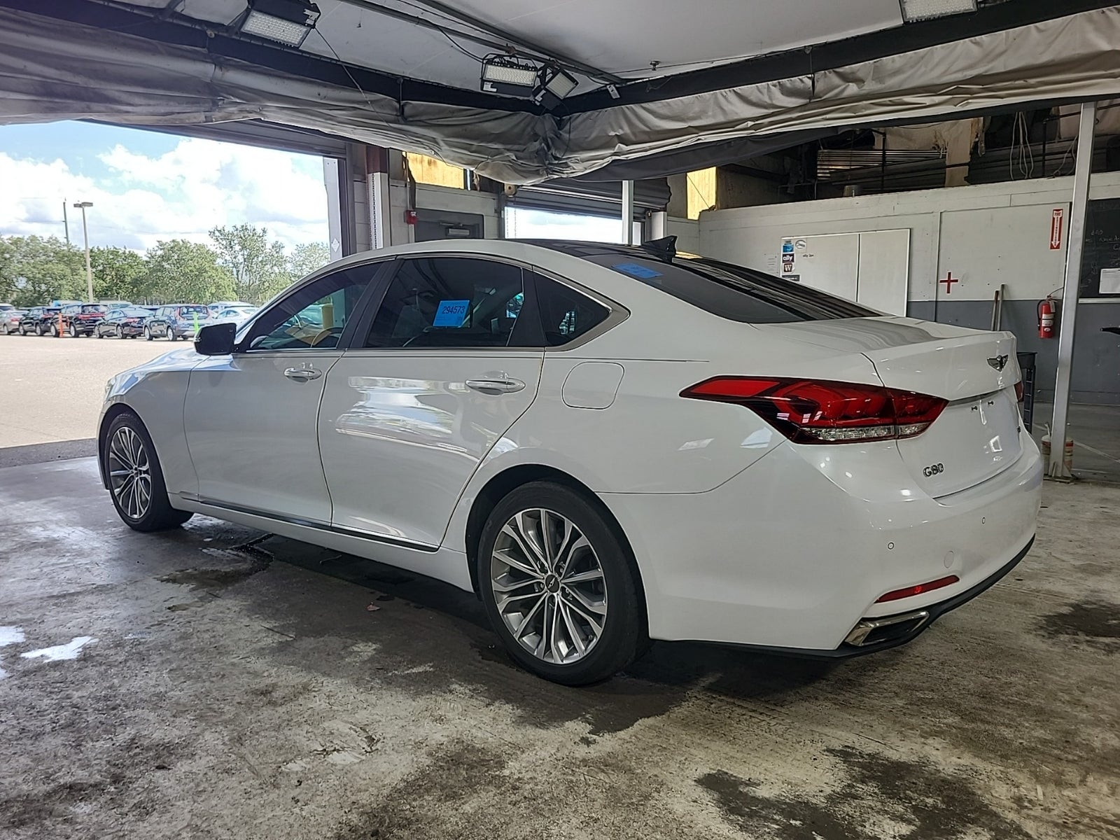 2017 Genesis G80 3.8 photo 2
