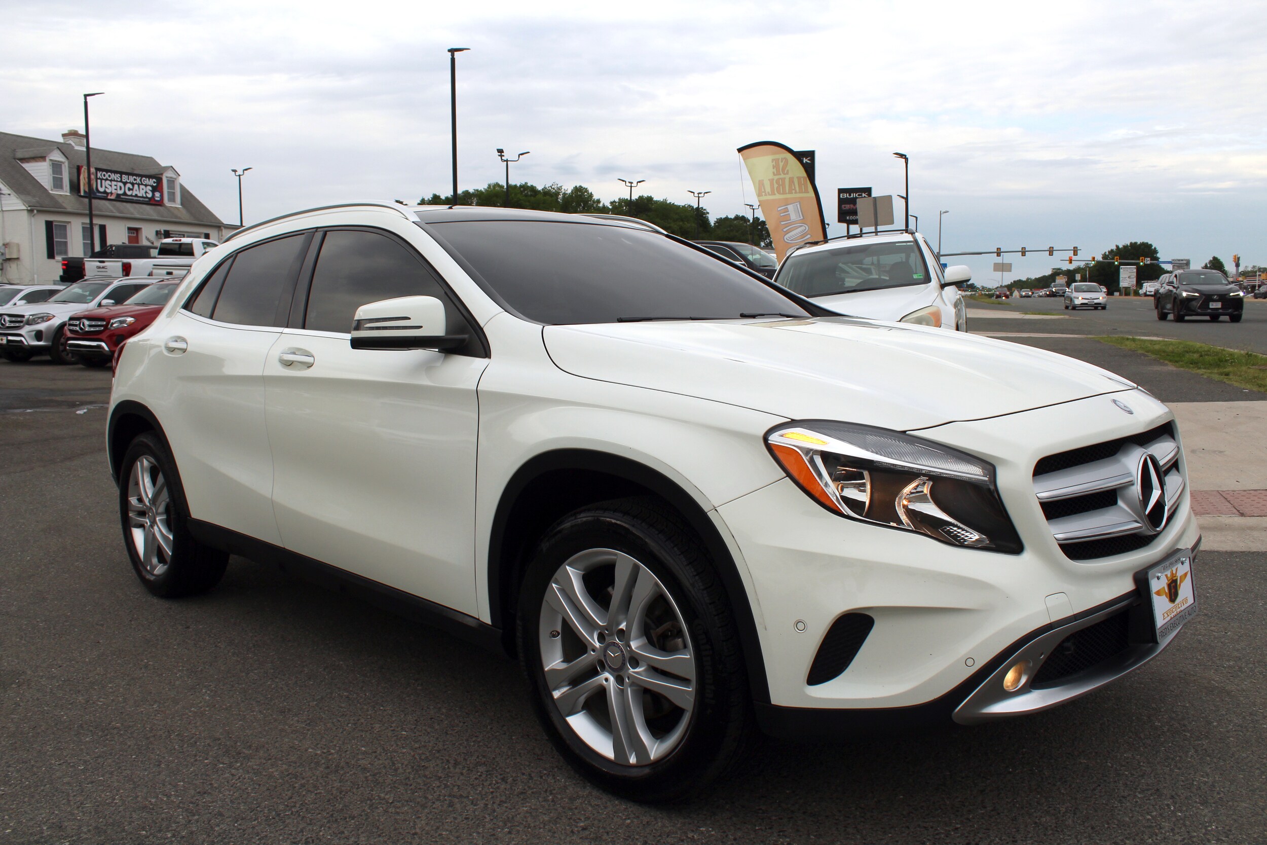 2015 Mercedes Benz GLA 250 photo 3