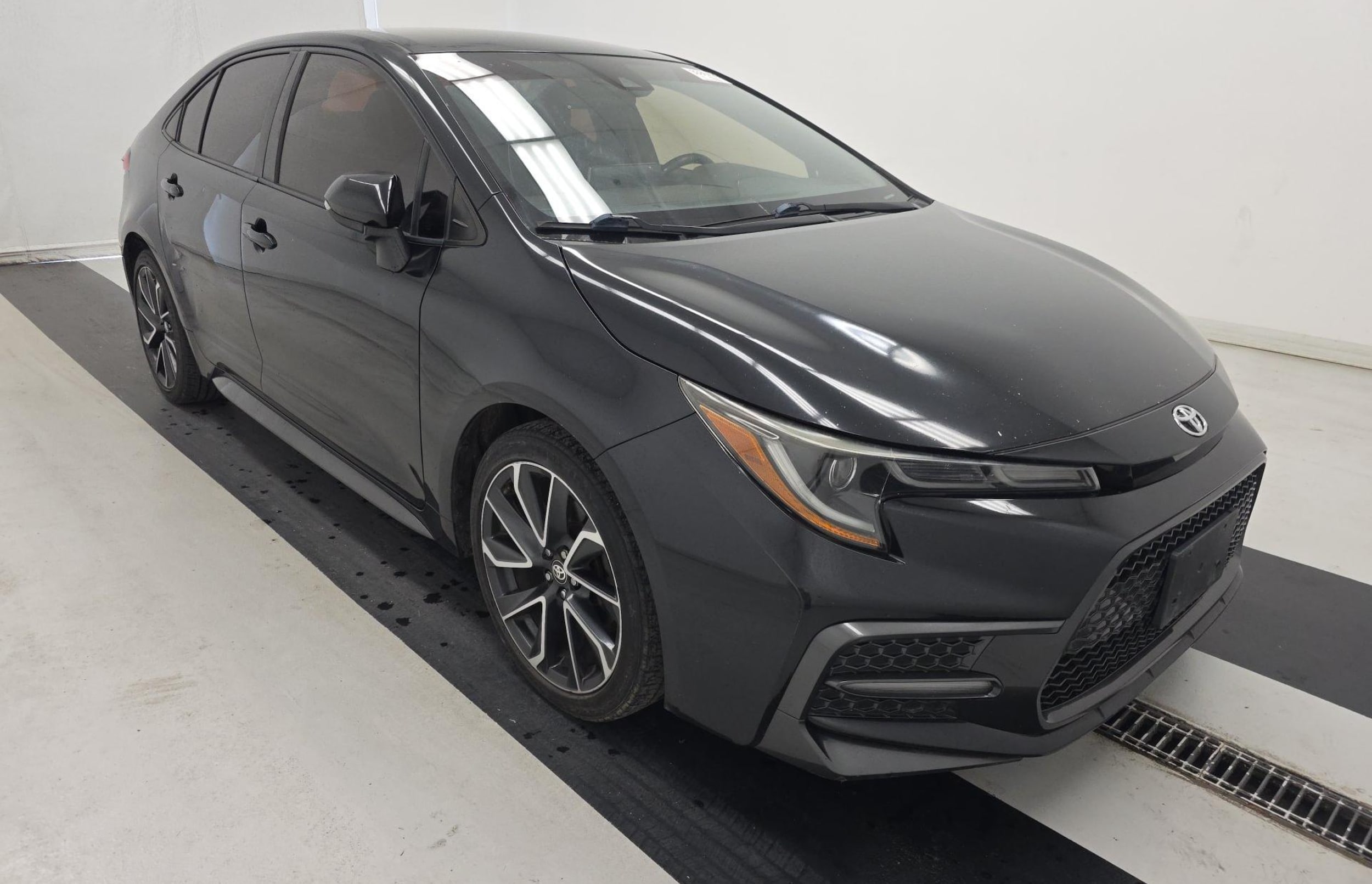 2020 Toyota Corolla SE AT's photo