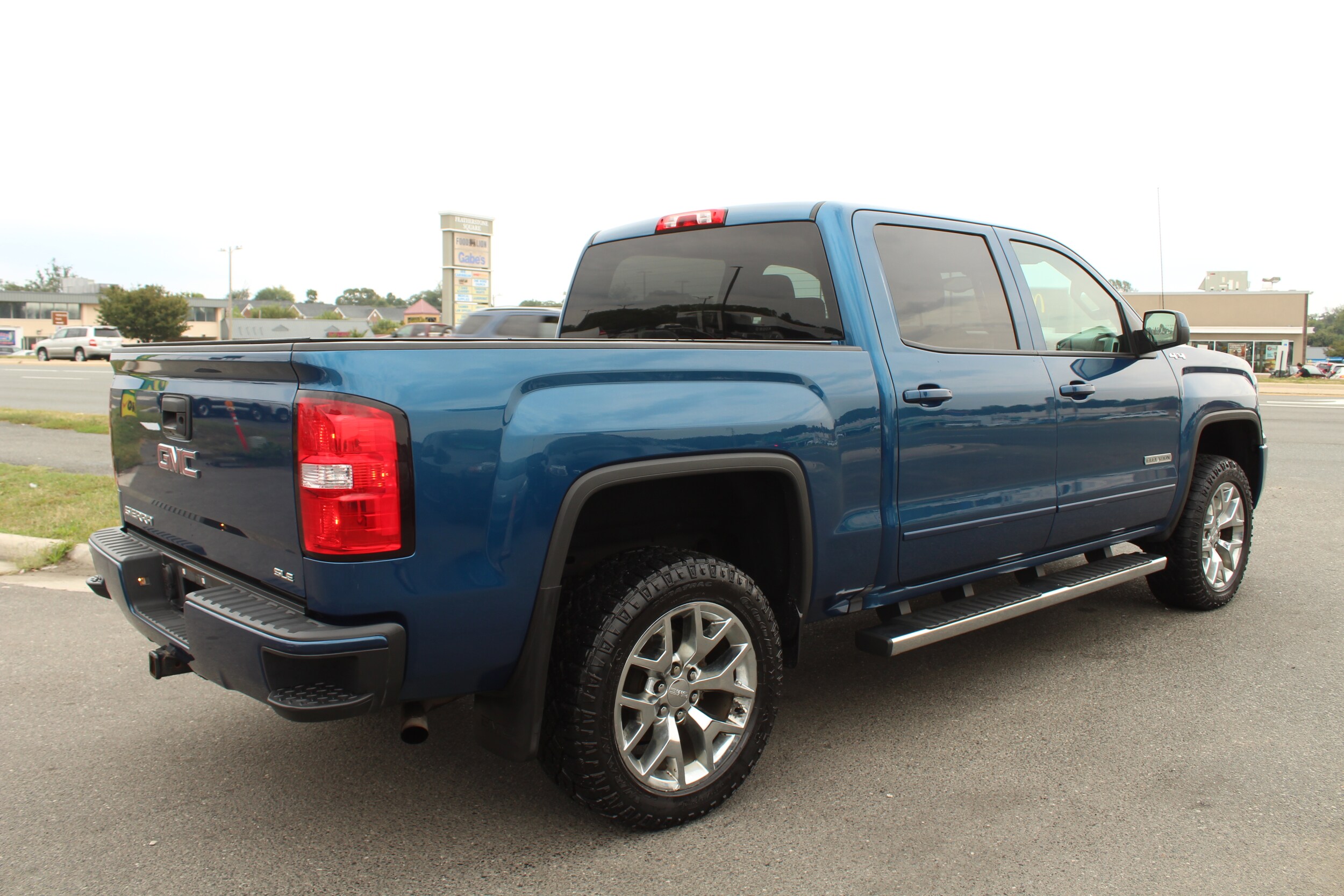 2018 Gmc Sierra 1500 SLE photo 4