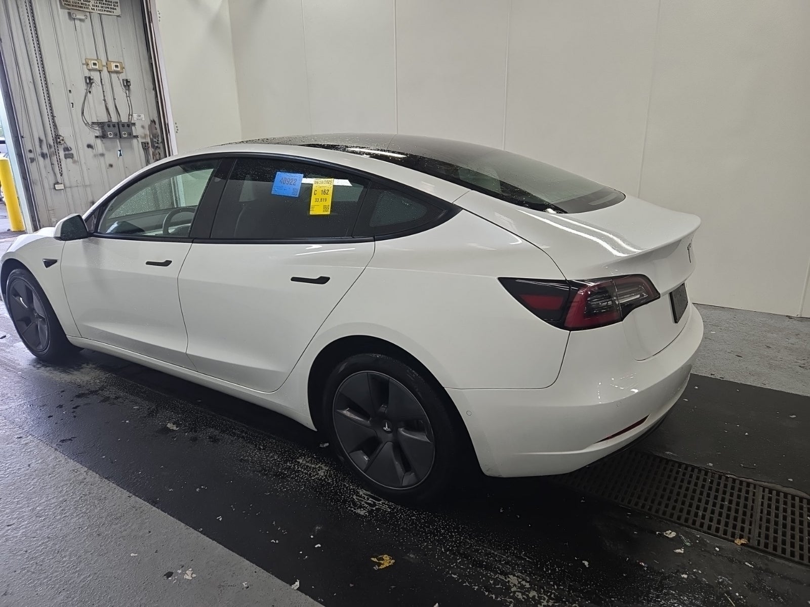2022 Tesla Model 3 Long Range photo 3