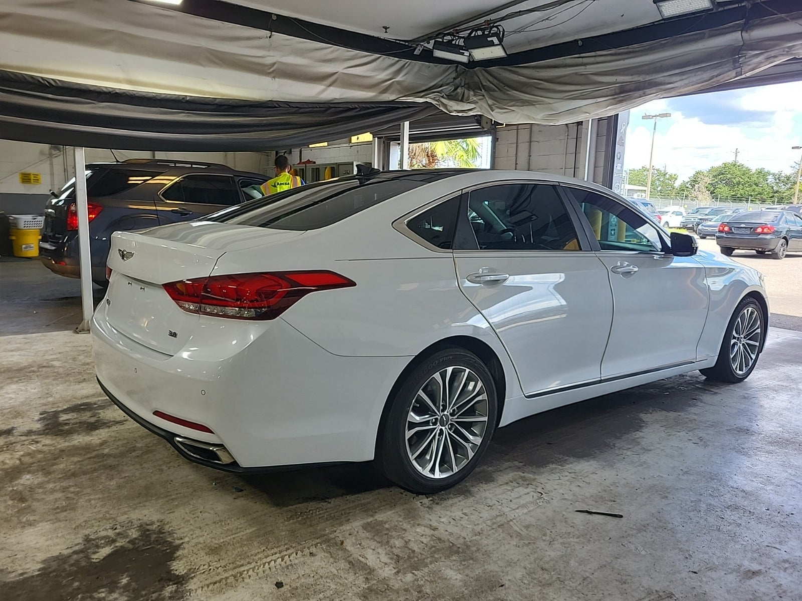 2017 Genesis G80 3.8 photo 4