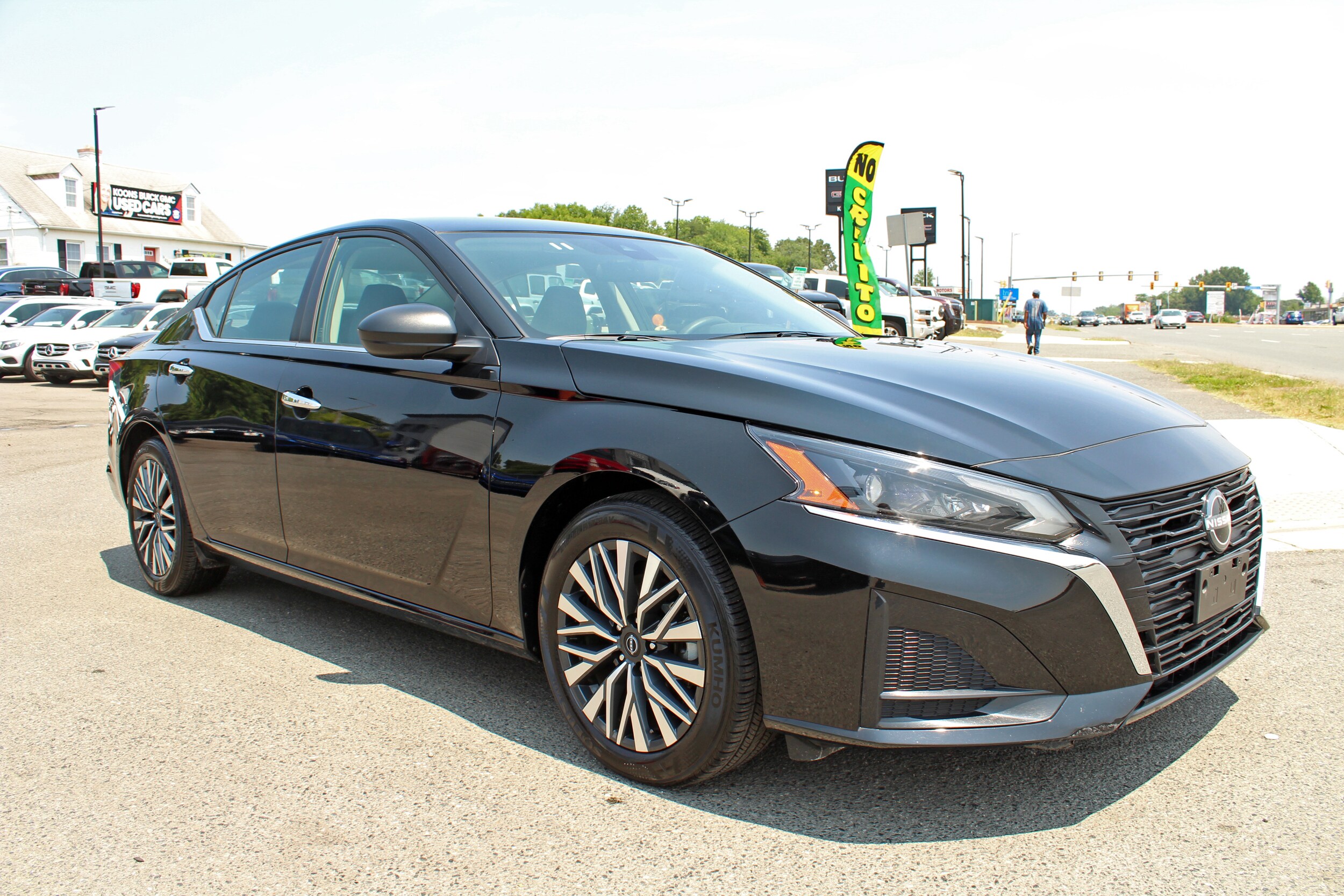 2024 Nissan Altima 2.5 SV photo 3