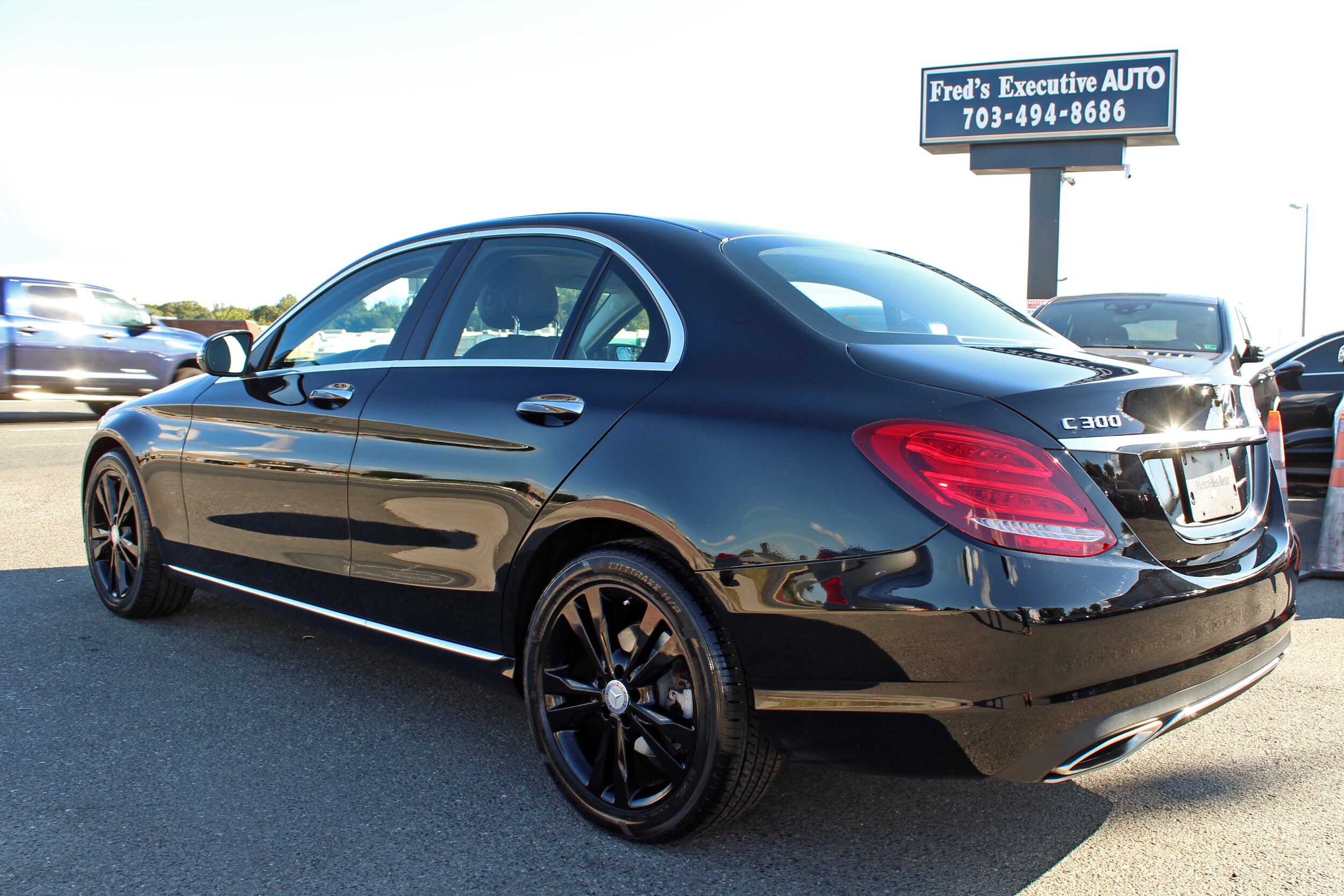 2017 Mercedes Benz C 300 Luxury 4MATIC photo 2