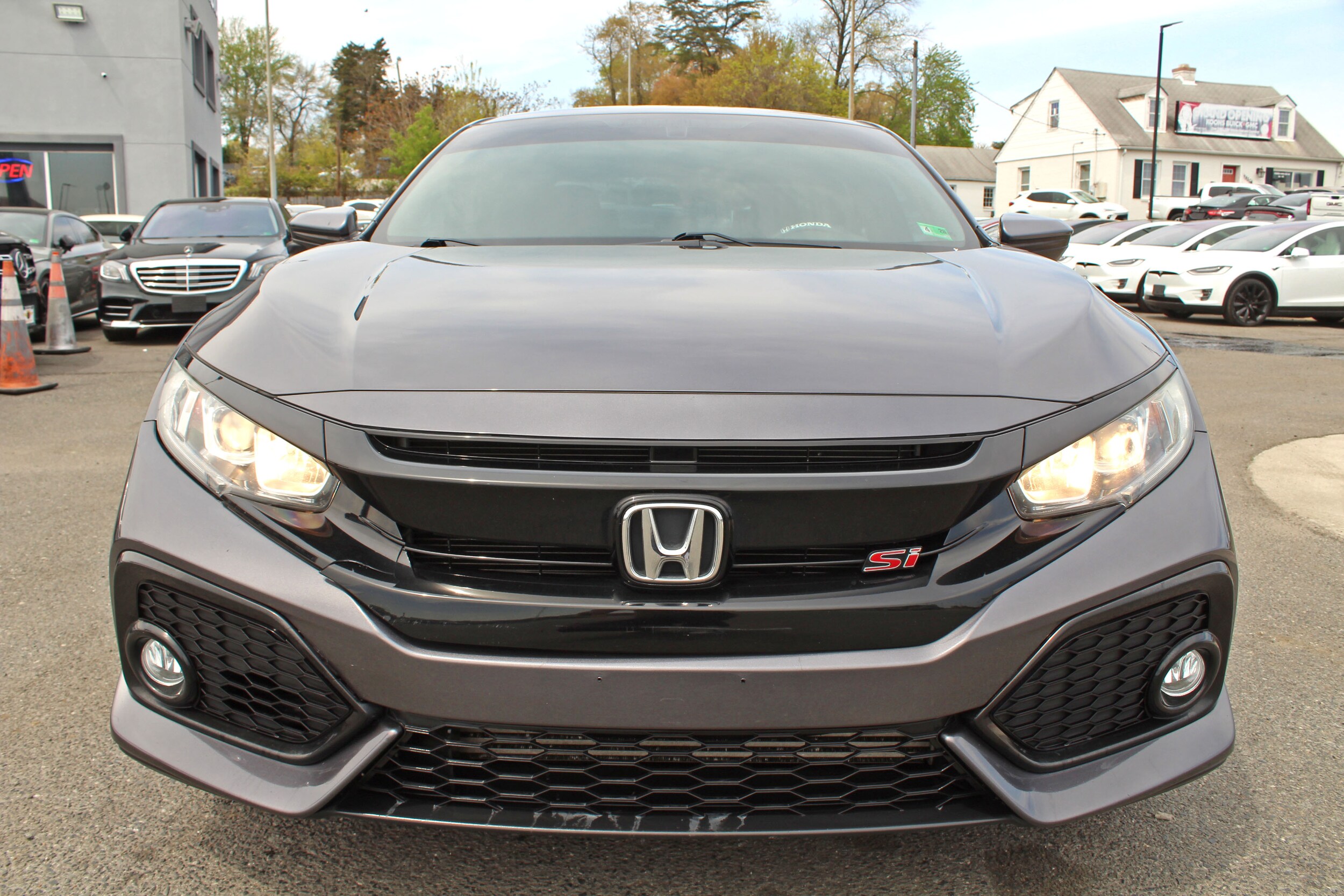 2017 Honda Civic Si photo 2