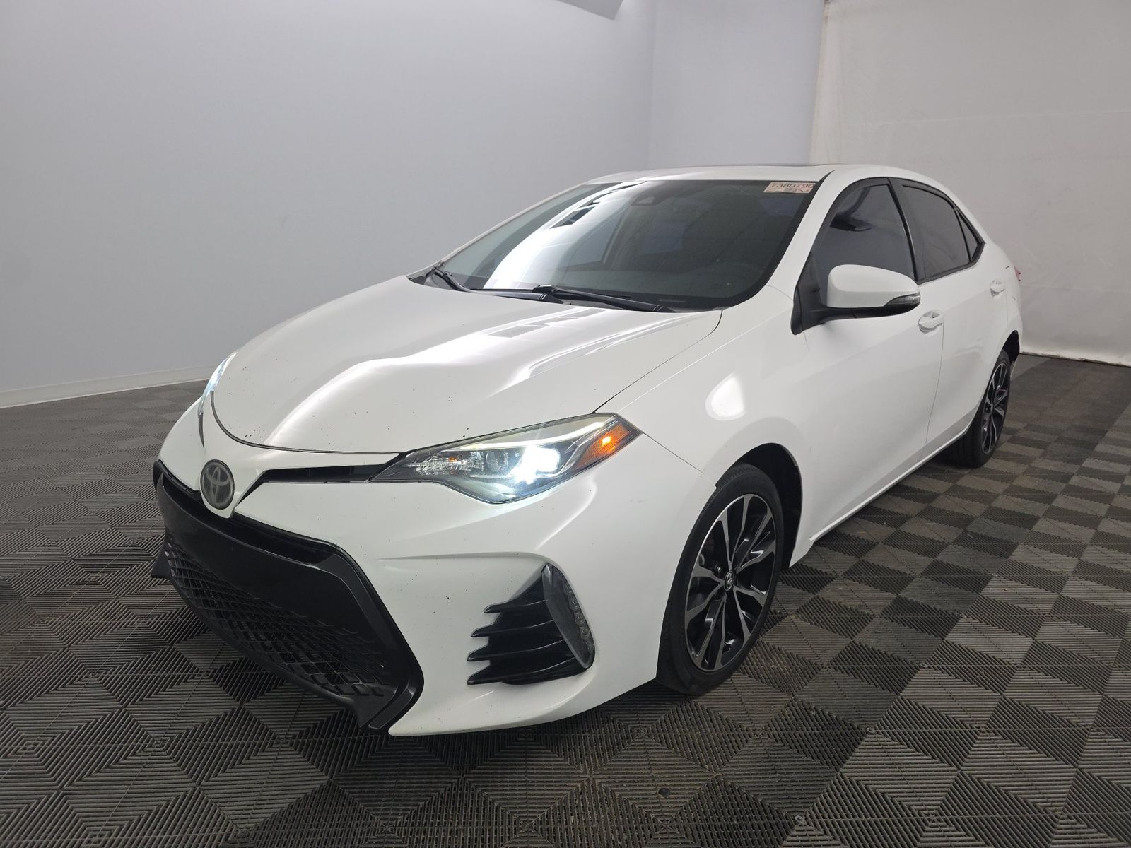 2017 Toyota Corolla XSE AT's photo