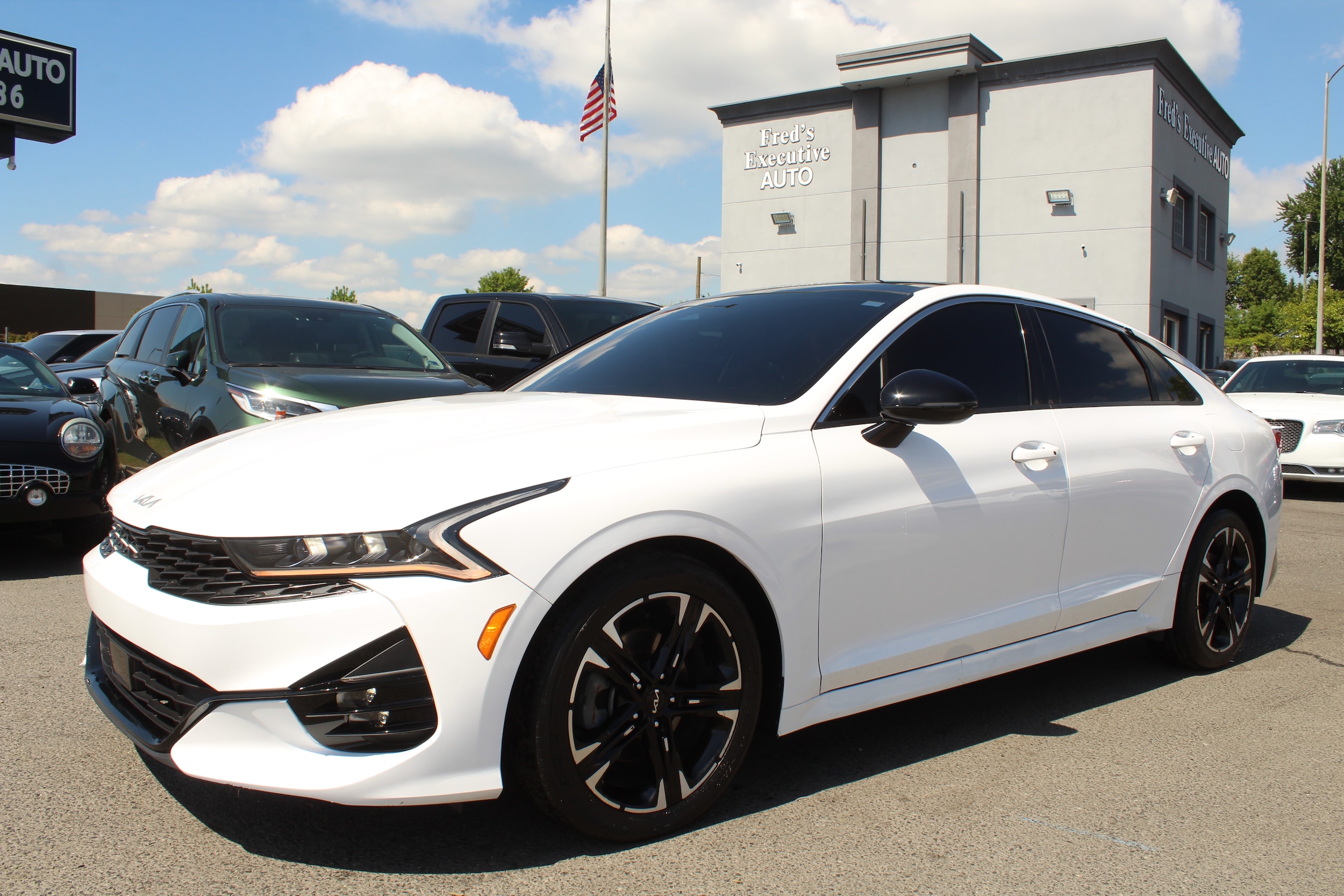 2022 Kia Optima GT-Line FWD's photo