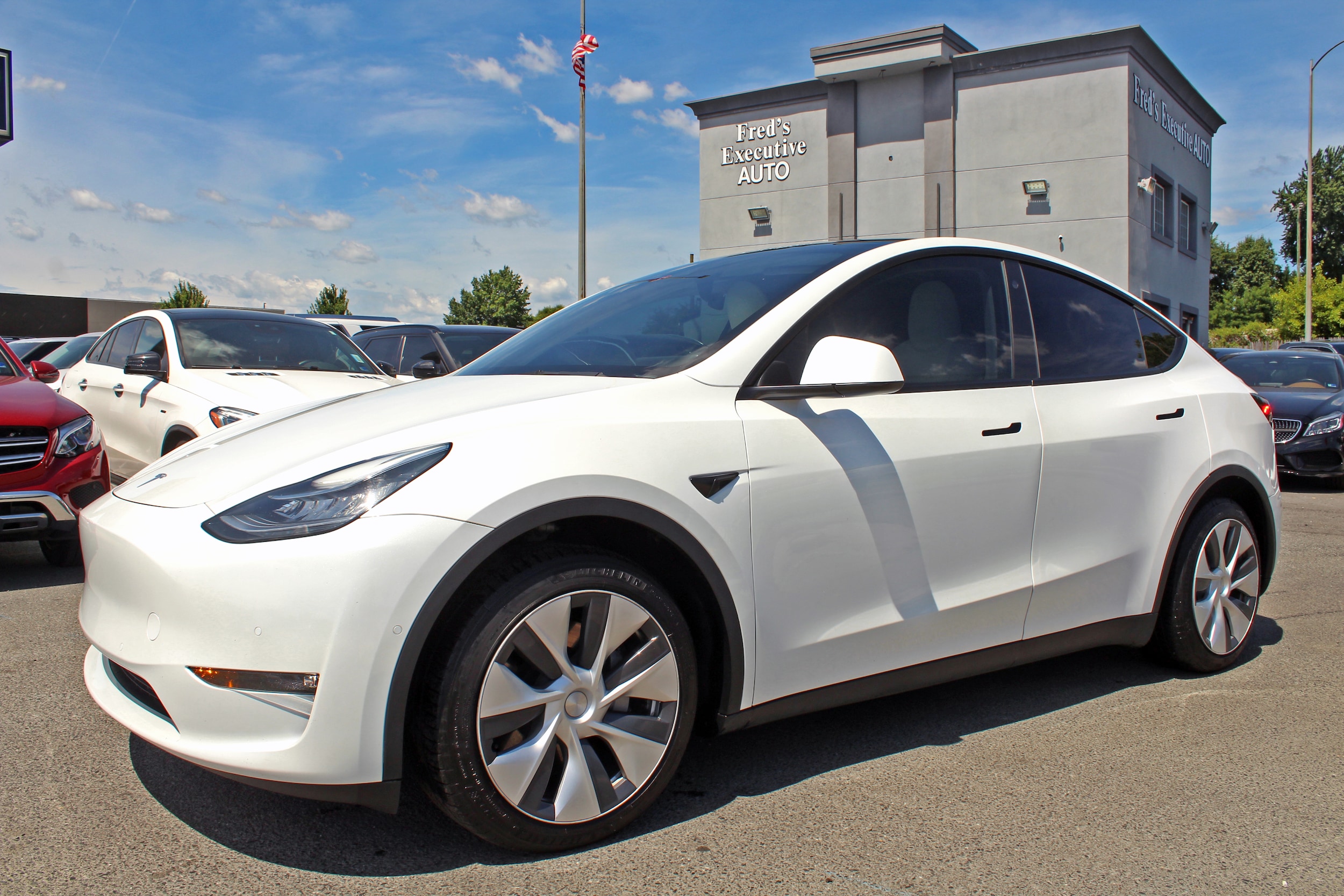 2022 Tesla Model Y Long Range Dual Motor All-Wheel Drive's photo