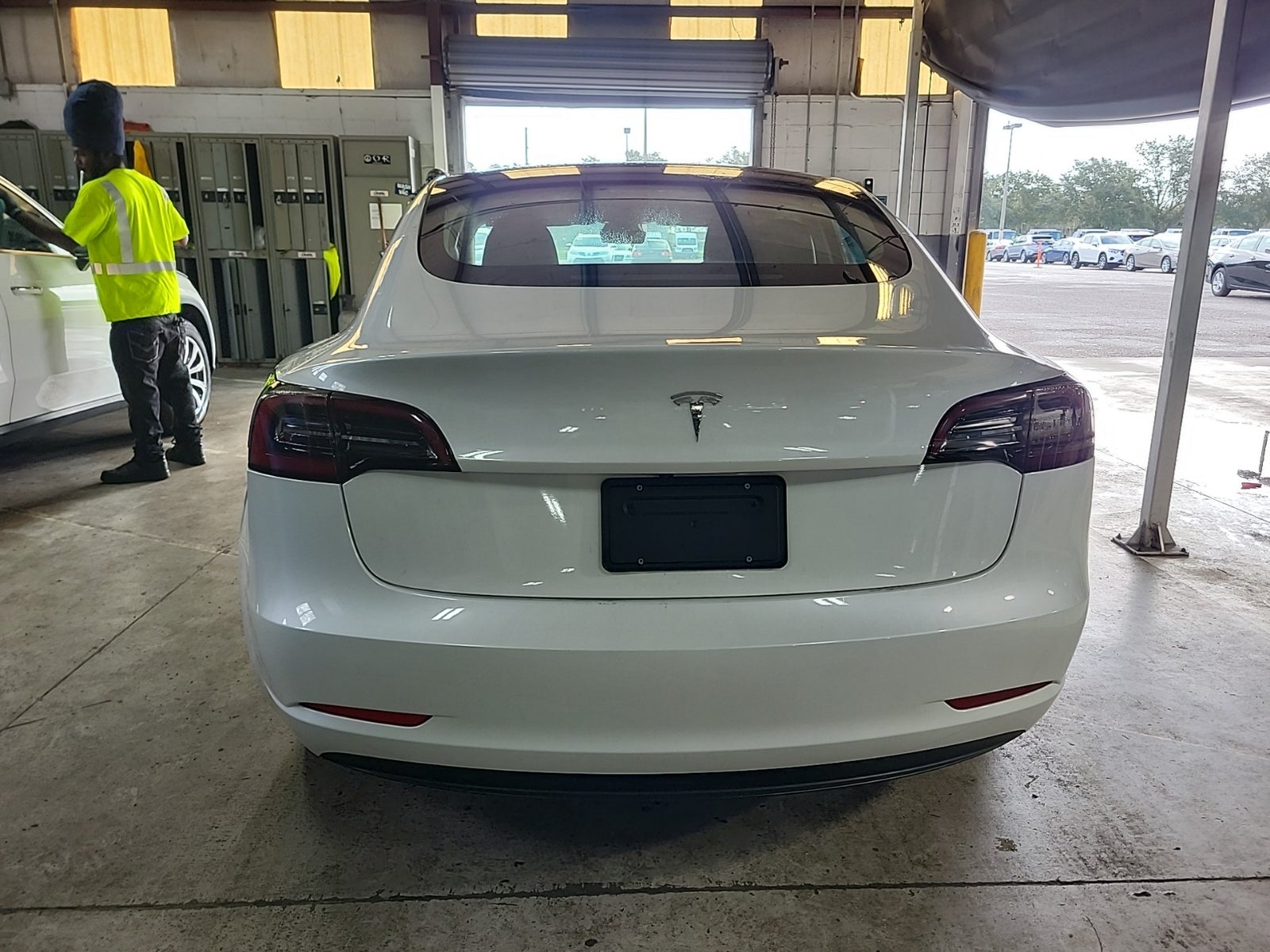 2023 Tesla Model 3 photo 3