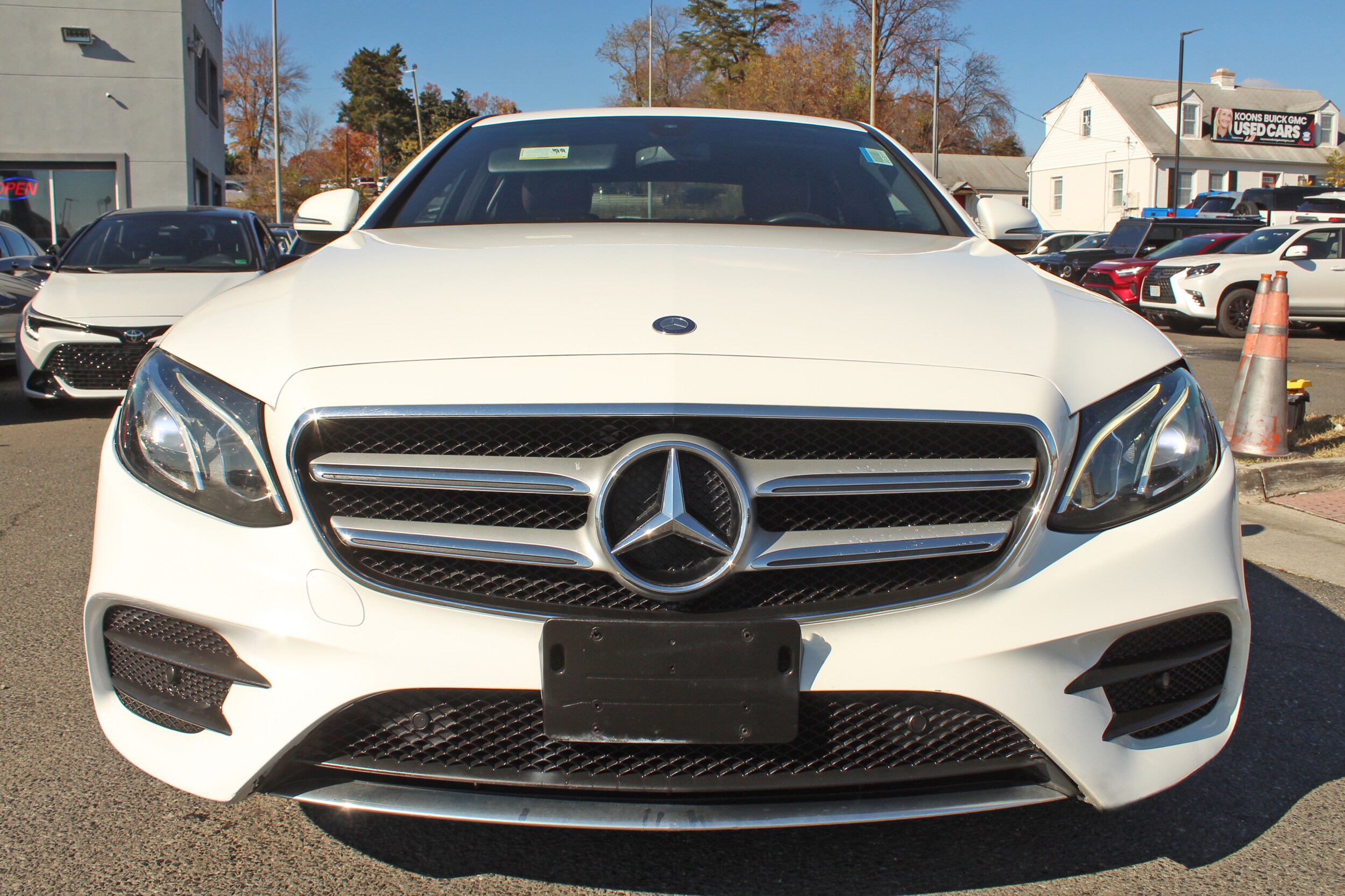 2017 Mercedes Benz E 300 4MATIC photo 2