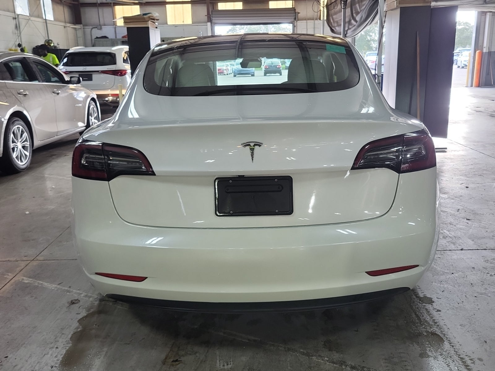 2023 Tesla Model 3 photo 3