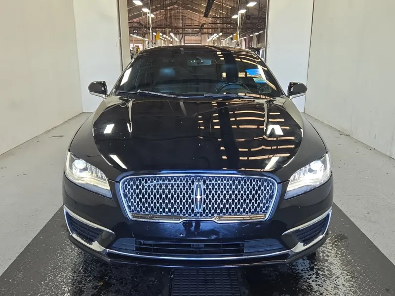 2017 Lincoln MKZ Select photo 4