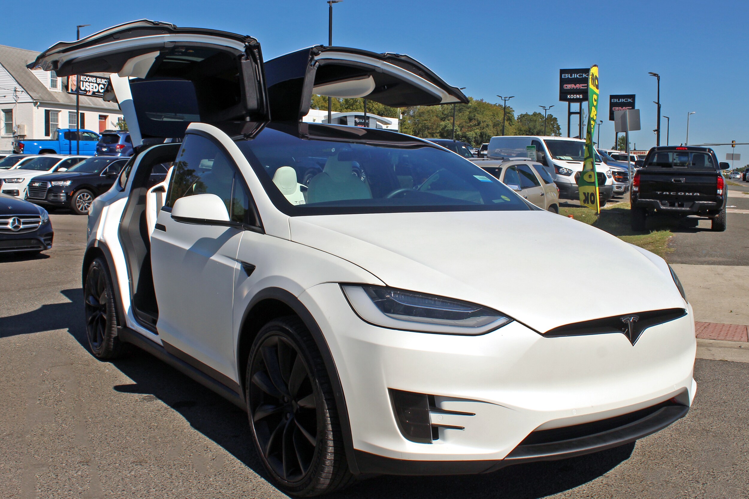 2020 Tesla Model X Long Range photo 3