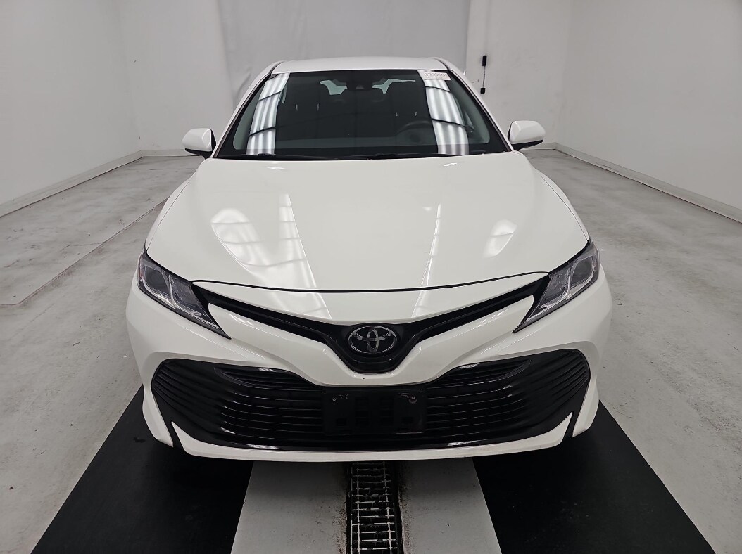 2020 Toyota Camry LE photo 2