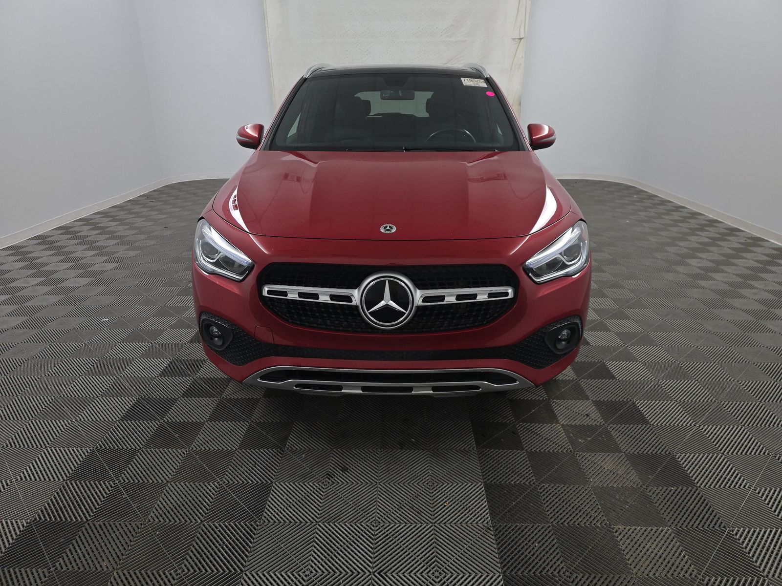 2021 Mercedes Benz GLA 250 photo 2