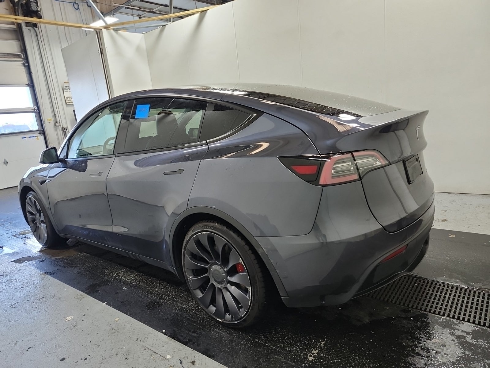 2022 Tesla Model Y Performance photo 2