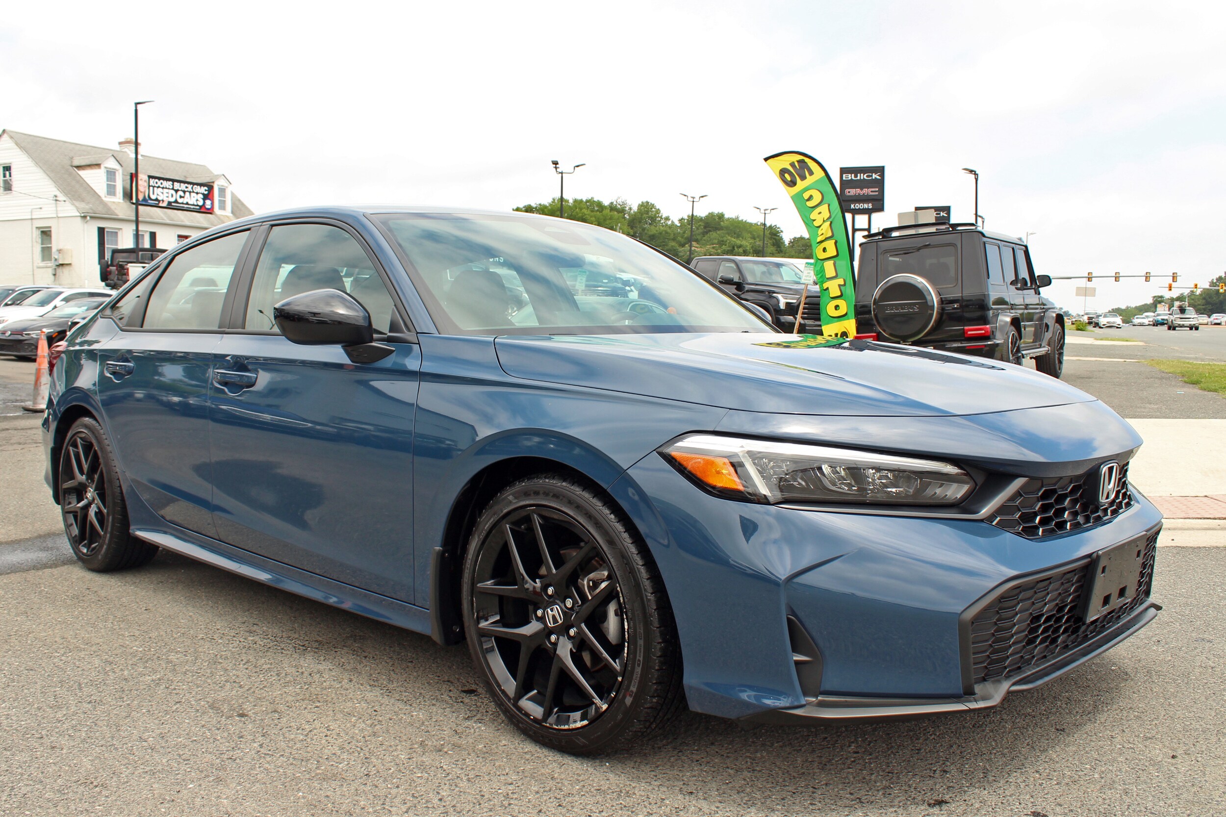 2025 Honda Civic Sport photo 3