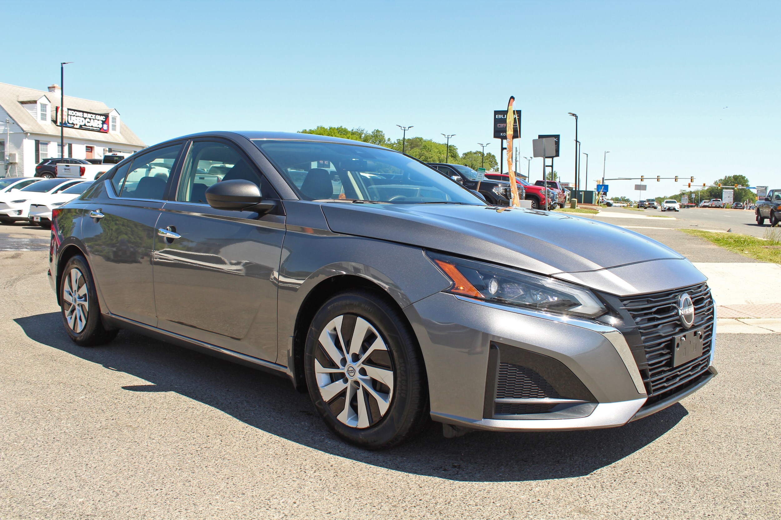 2024 Nissan Altima 2.5 S photo 3