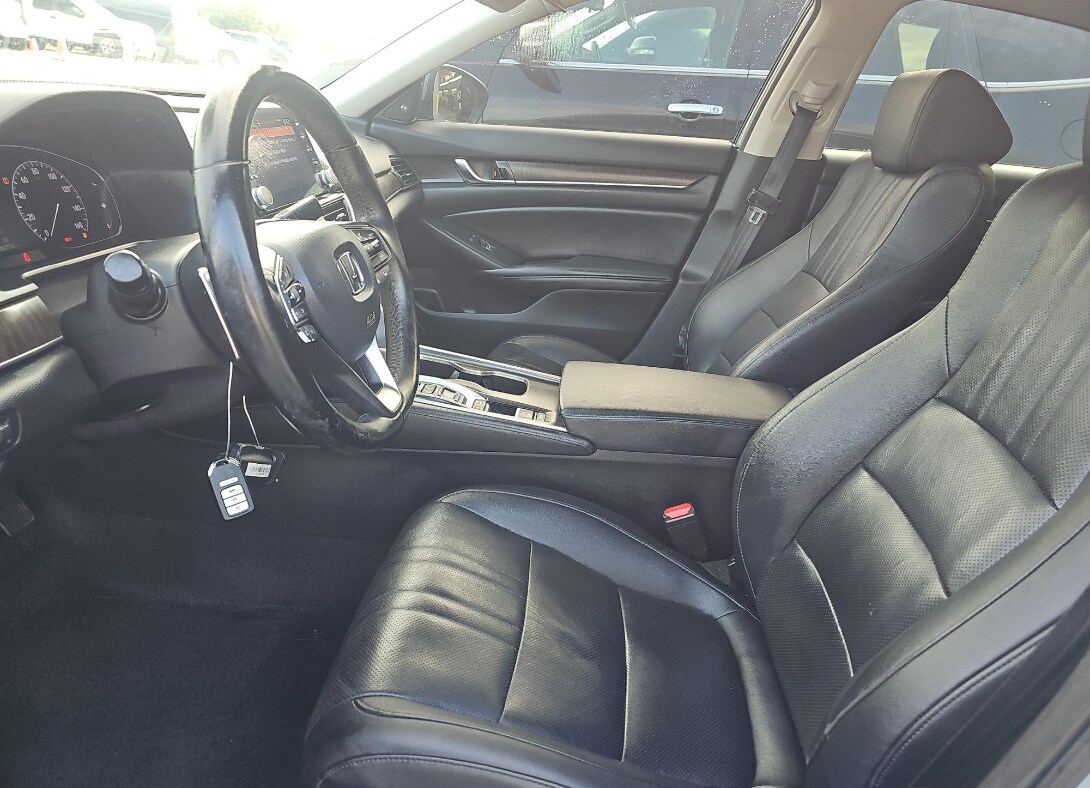 2022 Honda Accord Touring 2.0T photo 3