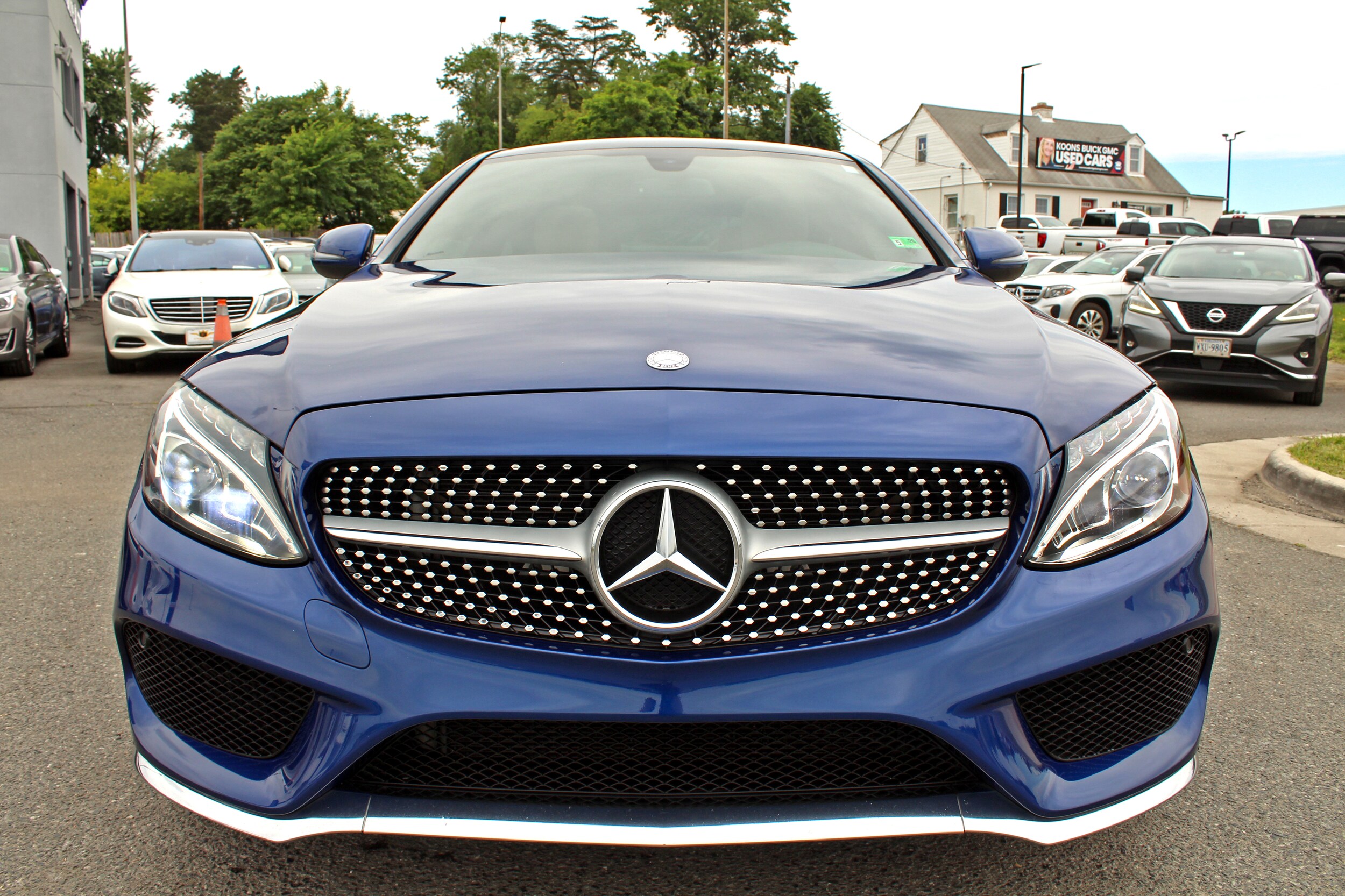 2017 Mercedes Benz C 300 photo 2