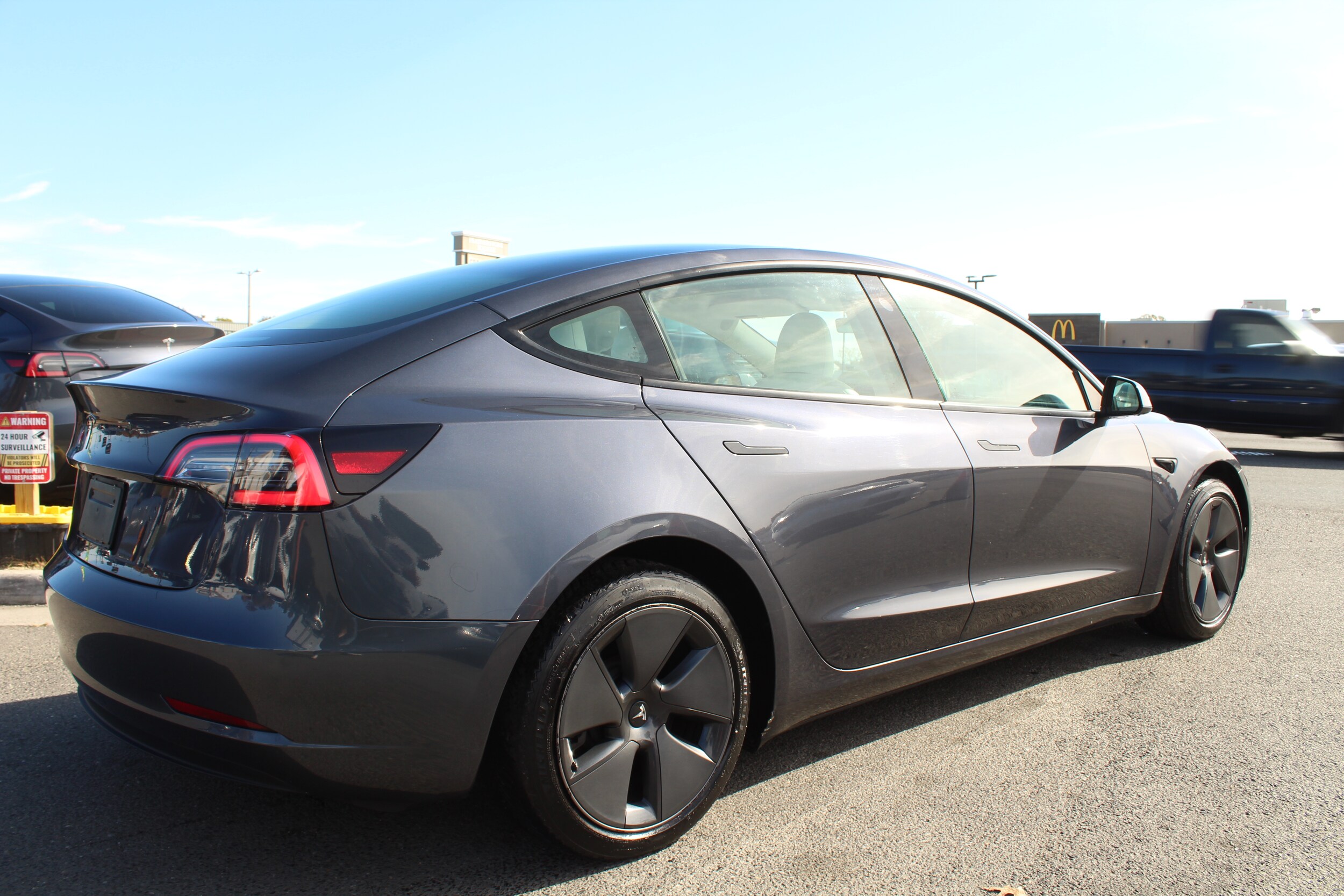 2023 Tesla Model 3 Standard Range photo 4