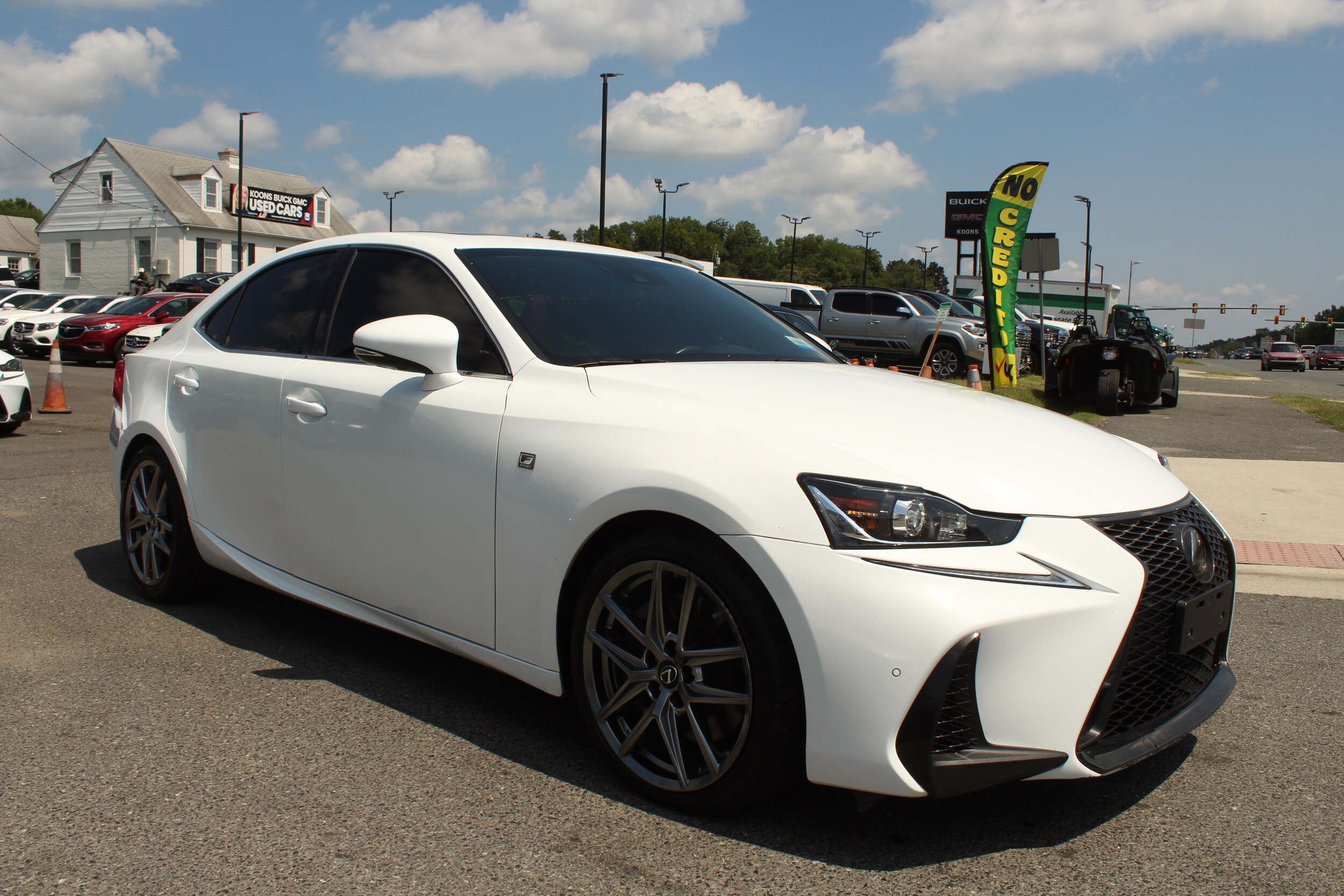 2018 Lexus IS 300 F SPORT photo 3