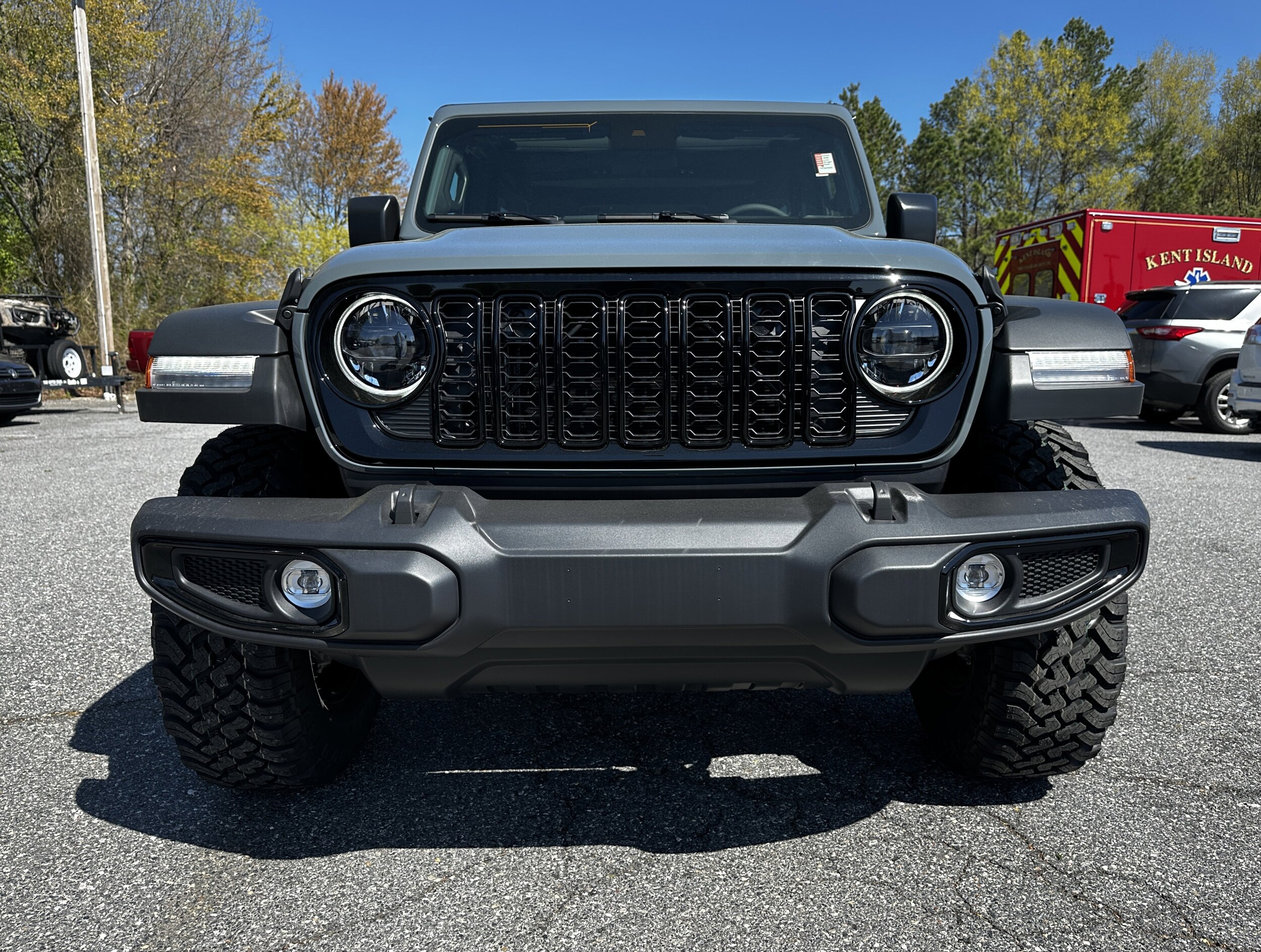 2025 Jeep Wrangler Willys photo 2