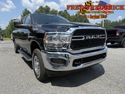 2024 Ram 2500 TRADESMAN CREW CAB 4X4 8' BOX Pickup