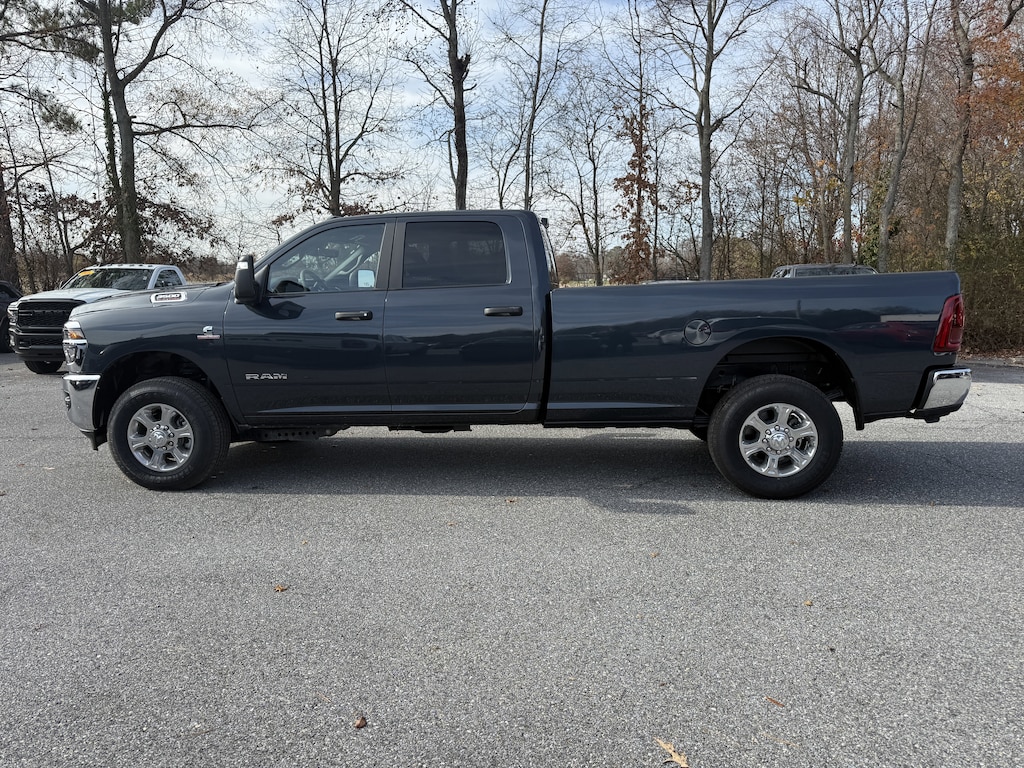 New 2026 Ram 3500 BIG HORN CREW CAB 4X4 8' BOX Pickup