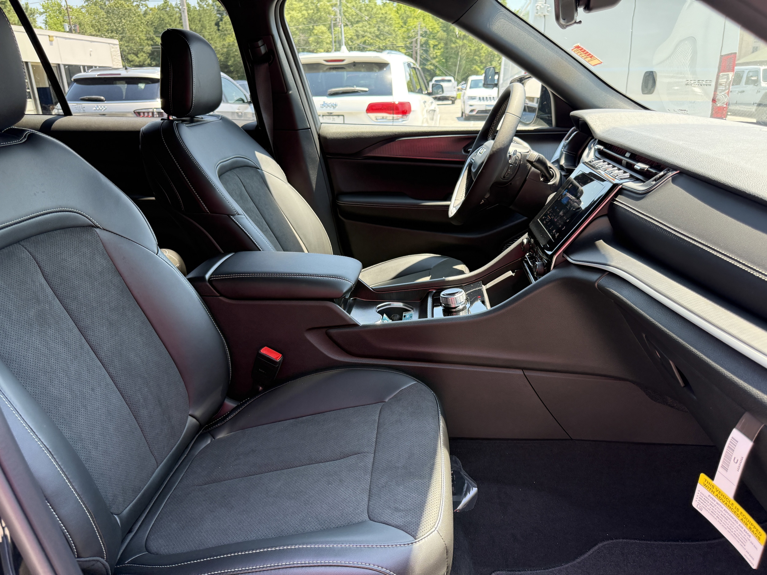 2025 Jeep Grand Cherokee L Altitude - Photo 14