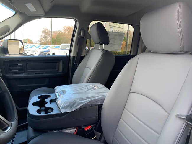 New 2018 Ram 5500 Chassis Tradesman Crew Cab 4x4 172 4 Wb 60 Ca New 2018 Ram 5500 Chassis Tradesman Crew Cab 4x4 172 4 Wb 60 Ca