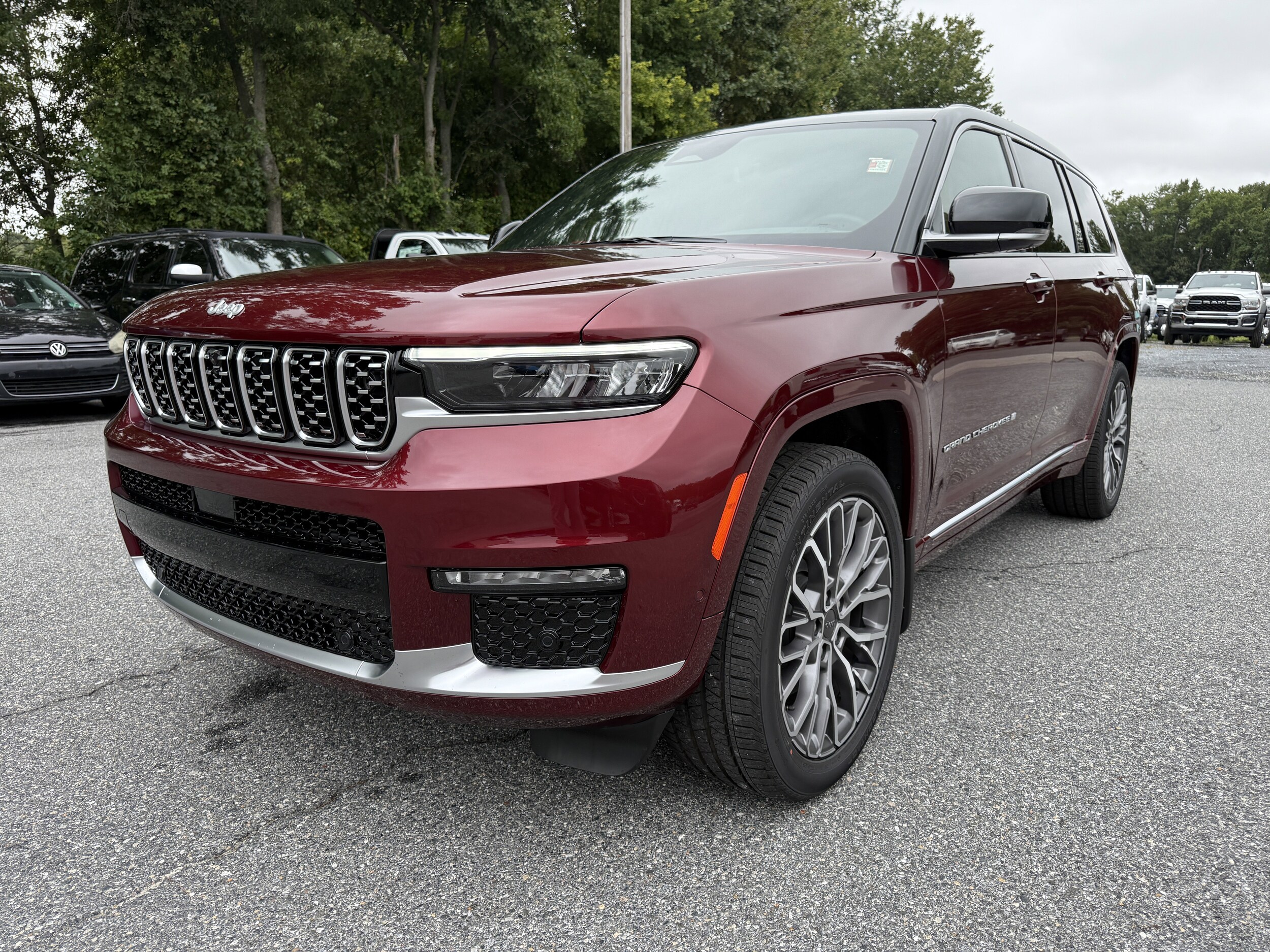 2025 Jeep Grand Cherokee L Summit Reserve photo 2
