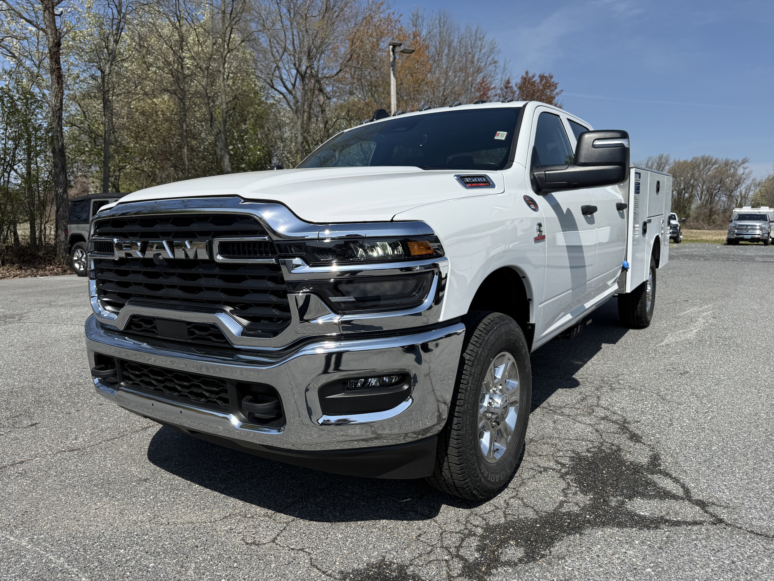 2026 RAM 3500 Chassis Tradesman - Photo 3