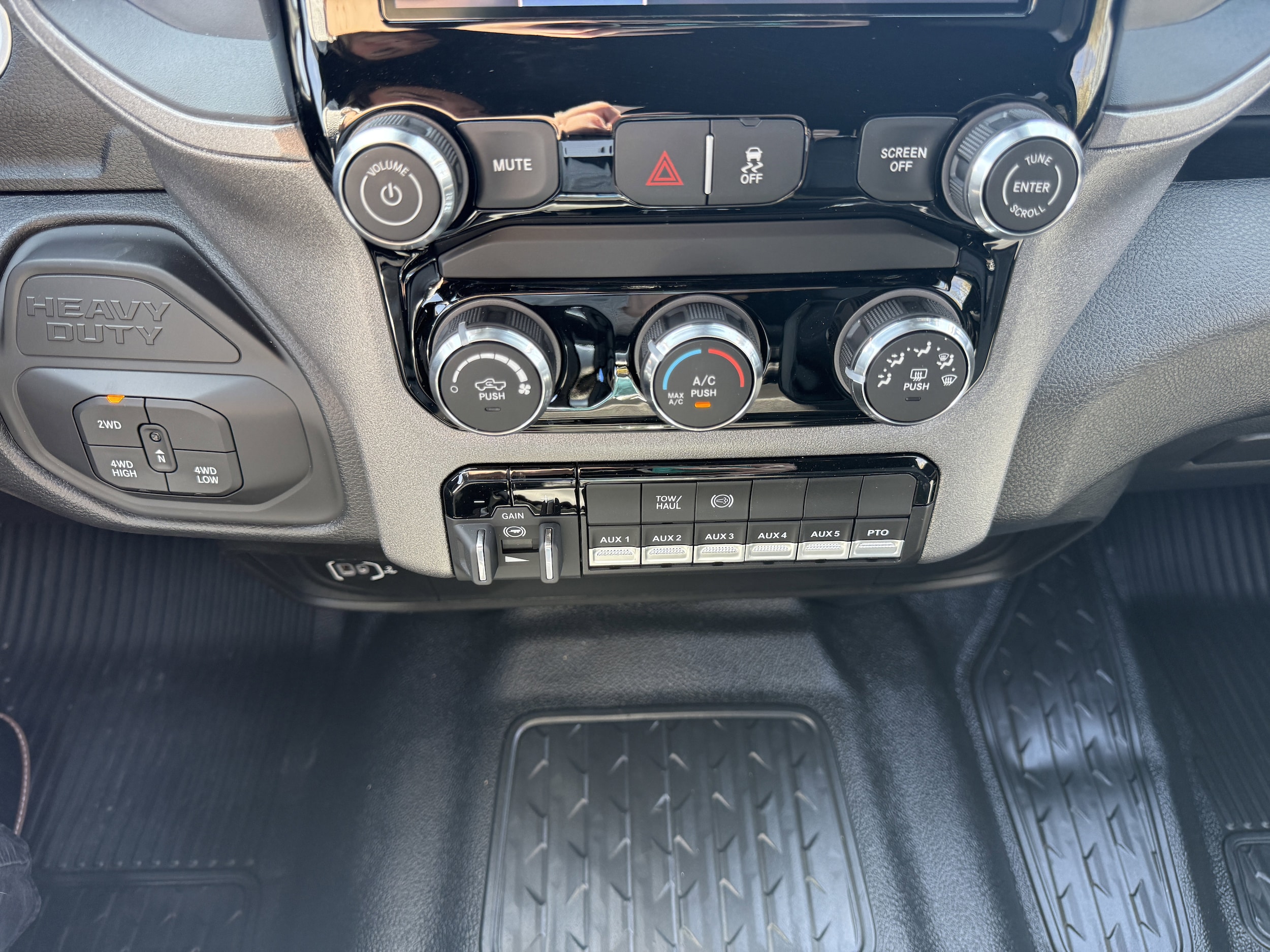 2026 RAM 3500 Chassis Tradesman - Photo 15