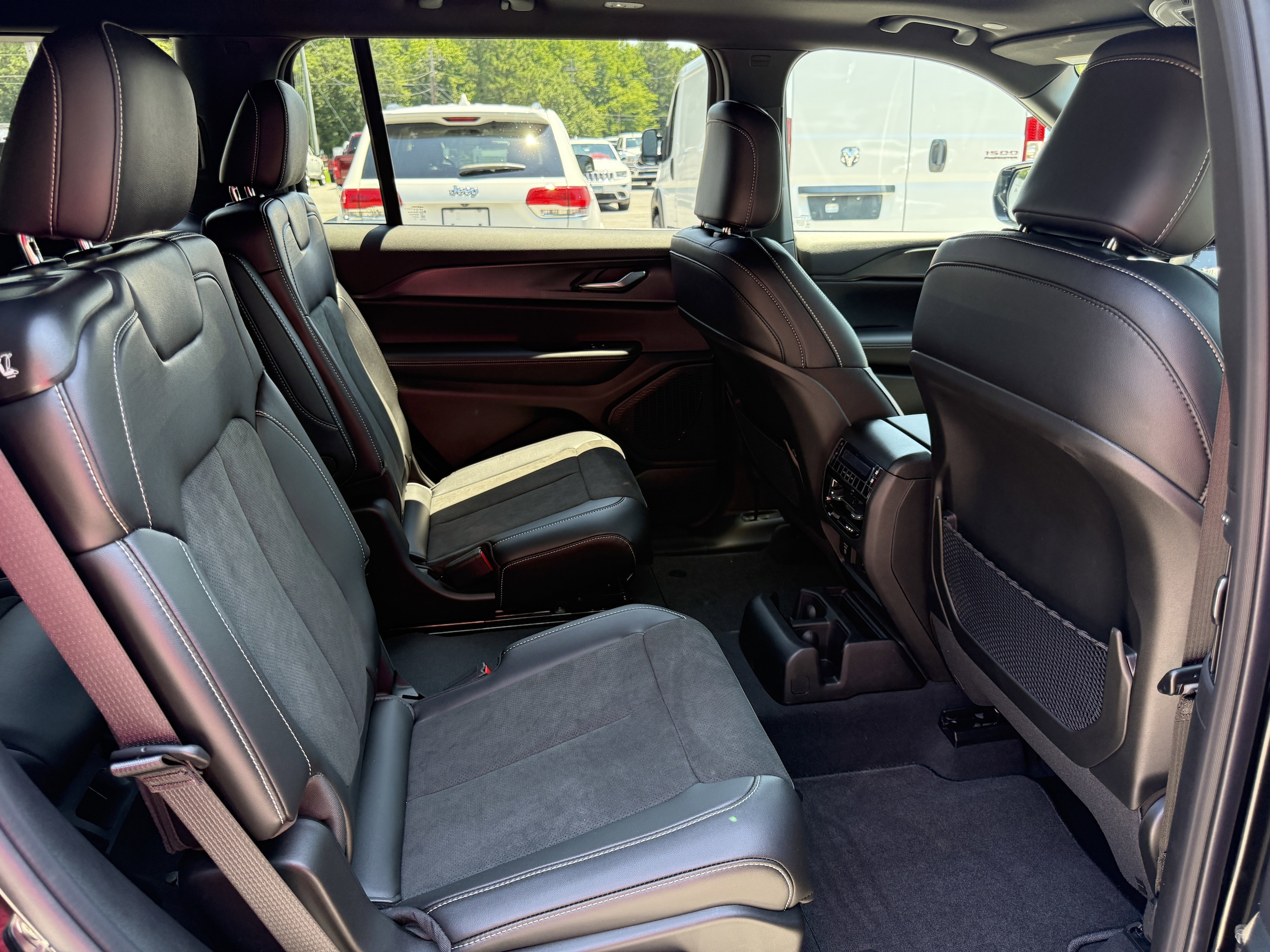 2025 Jeep Grand Cherokee L Altitude - Photo 17