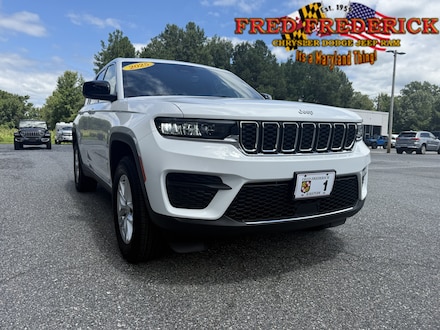 2025 Jeep Grand Cherokee Laredo SUV
